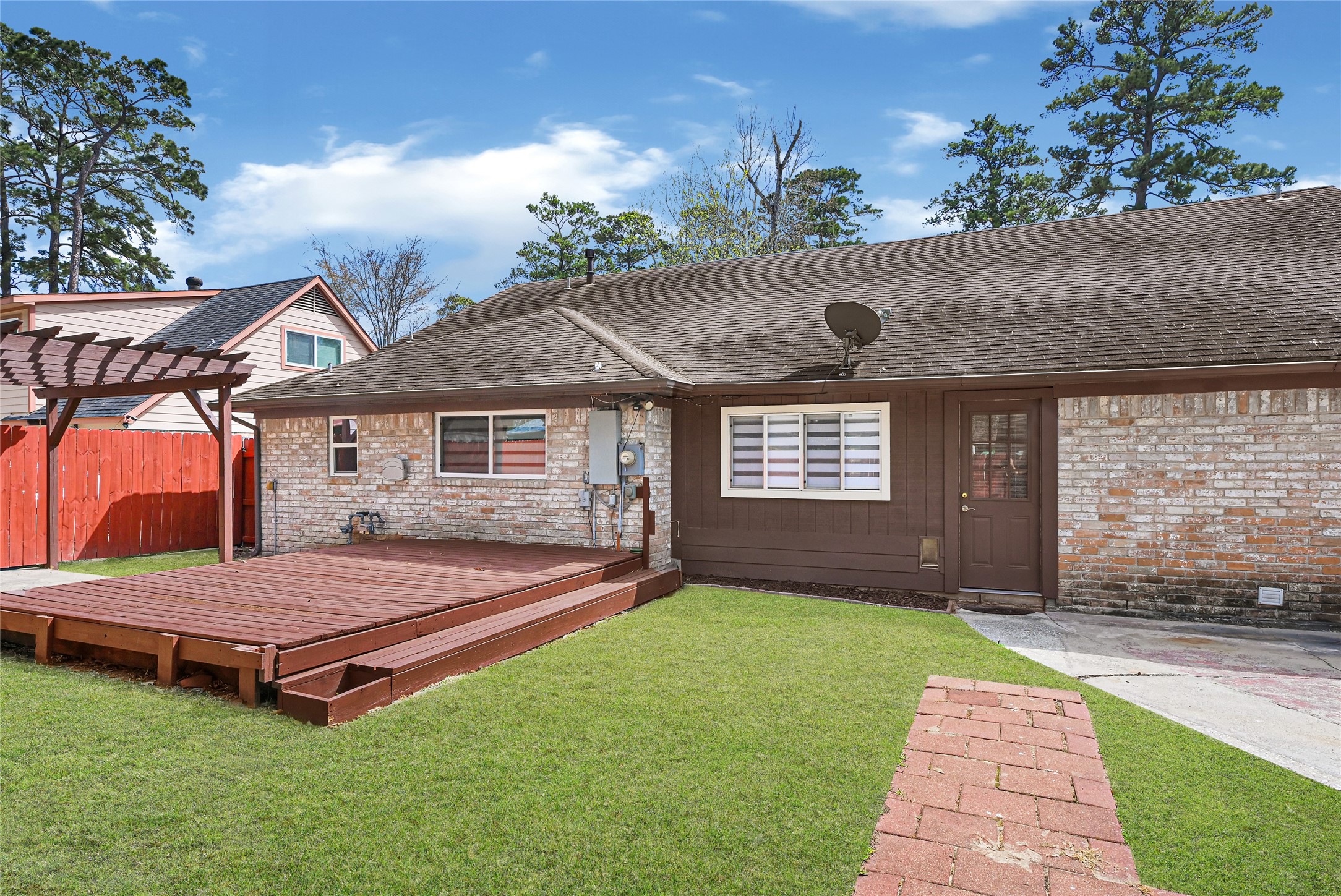 2407 Rambling Brook Drive Property Photo 47