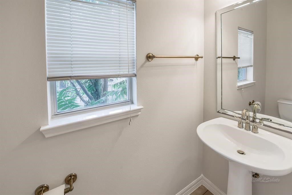 126 Detering Street C Property Photo 17
