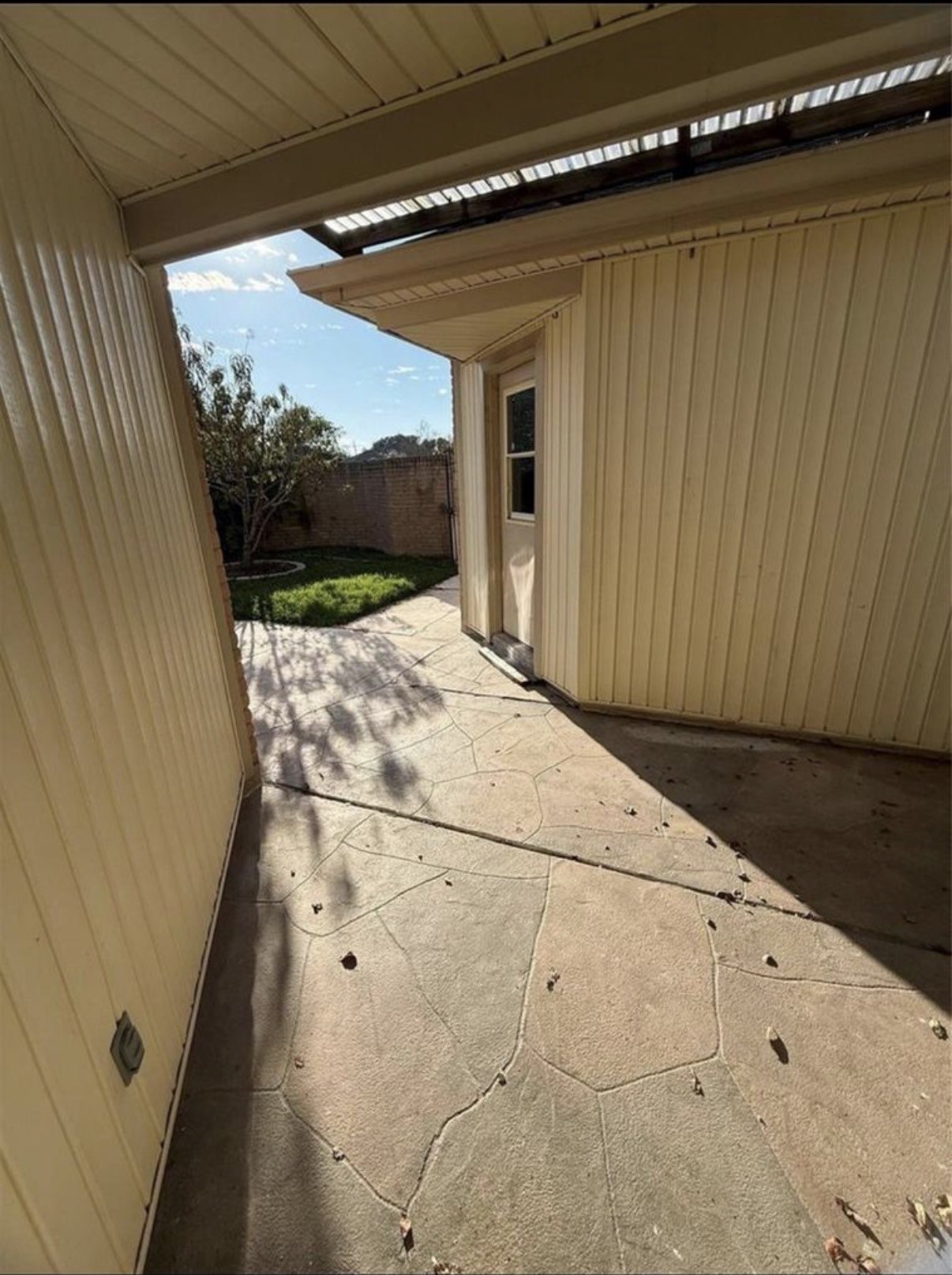 4027 Summit Valley Drive Property Photo 3