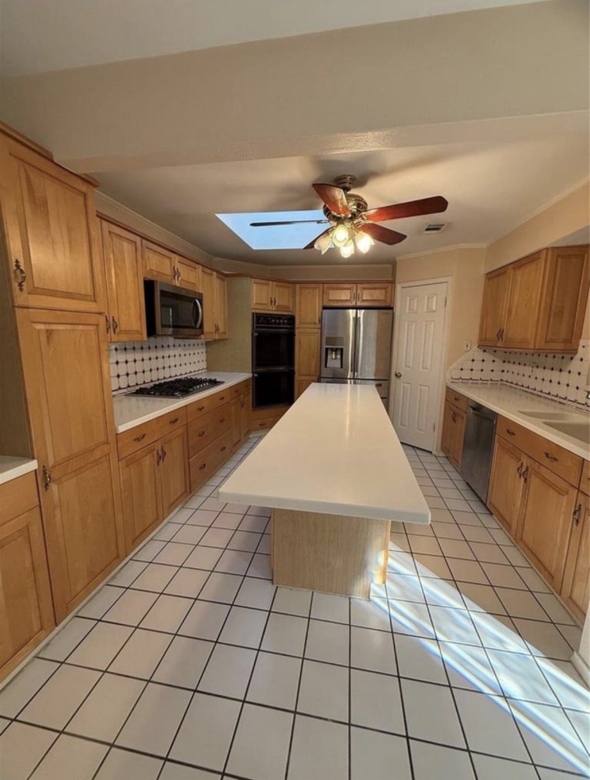 4027 Summit Valley Drive Property Photo 9