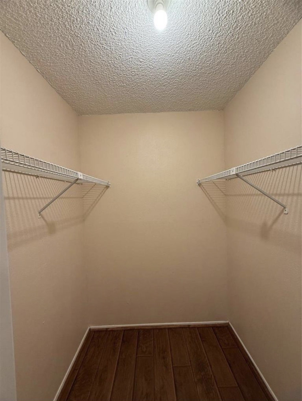 4027 Summit Valley Drive Property Photo 16