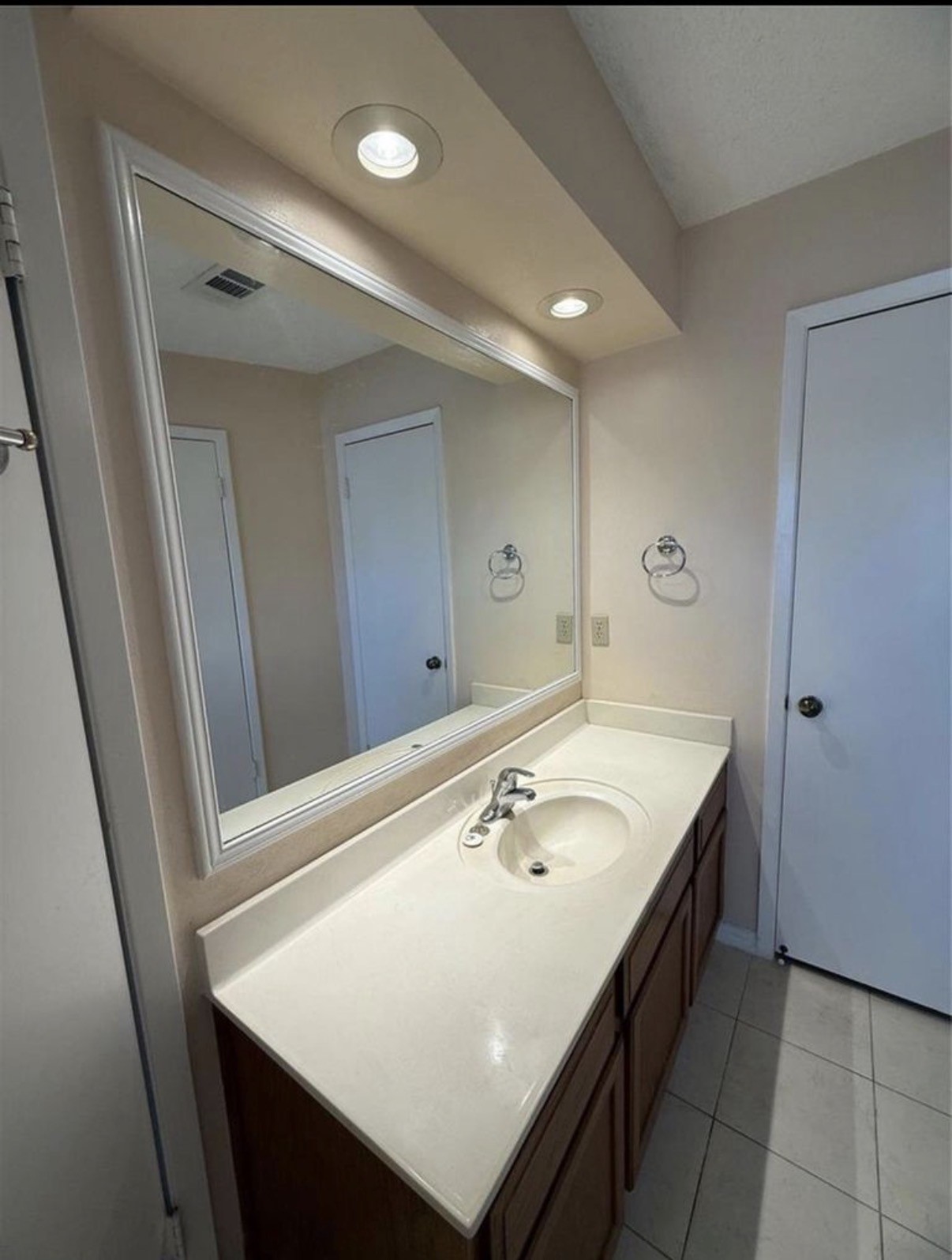 4027 Summit Valley Drive Property Photo 21