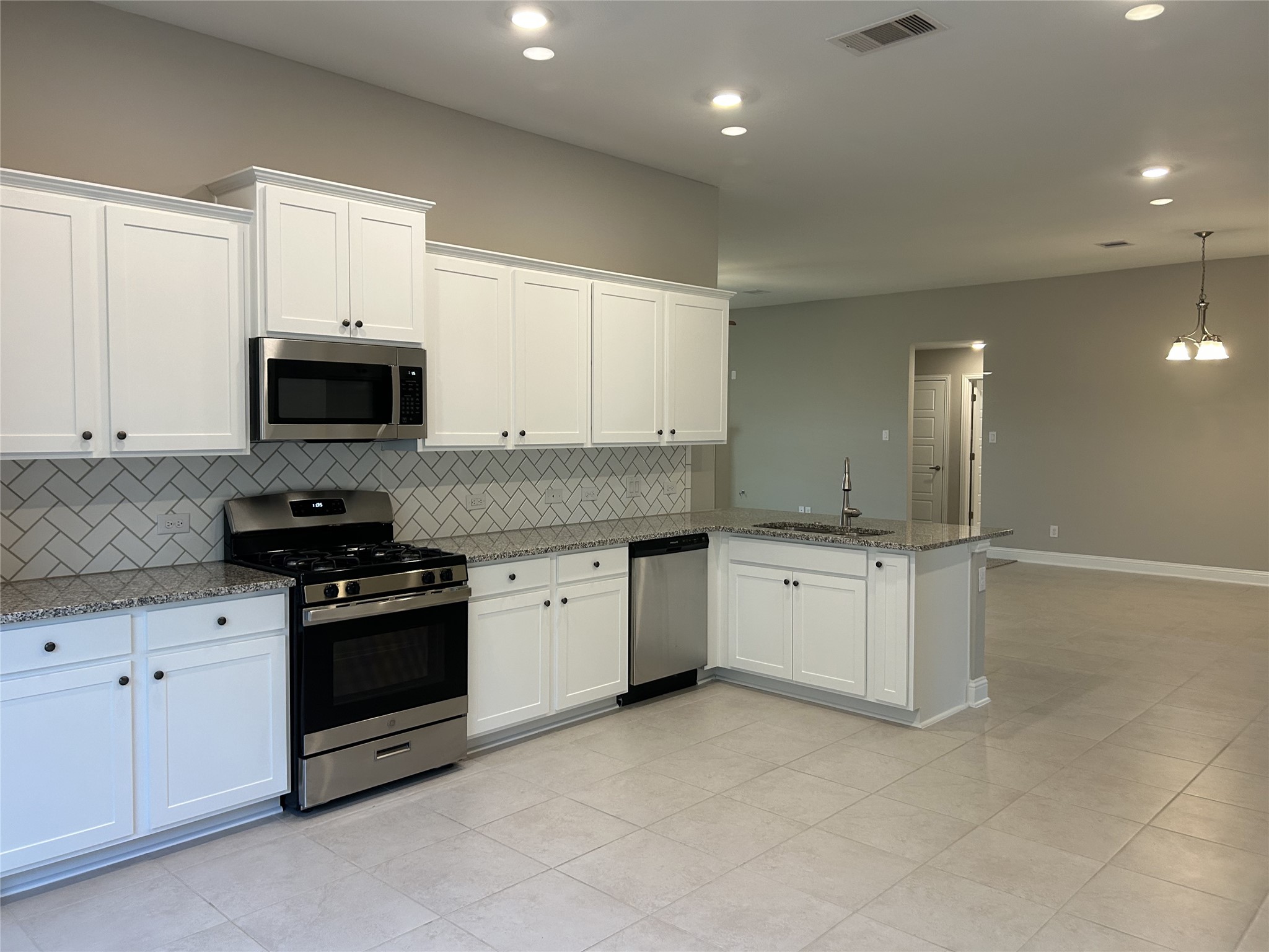 10250 Whitney Reach Drive Property Photo 9