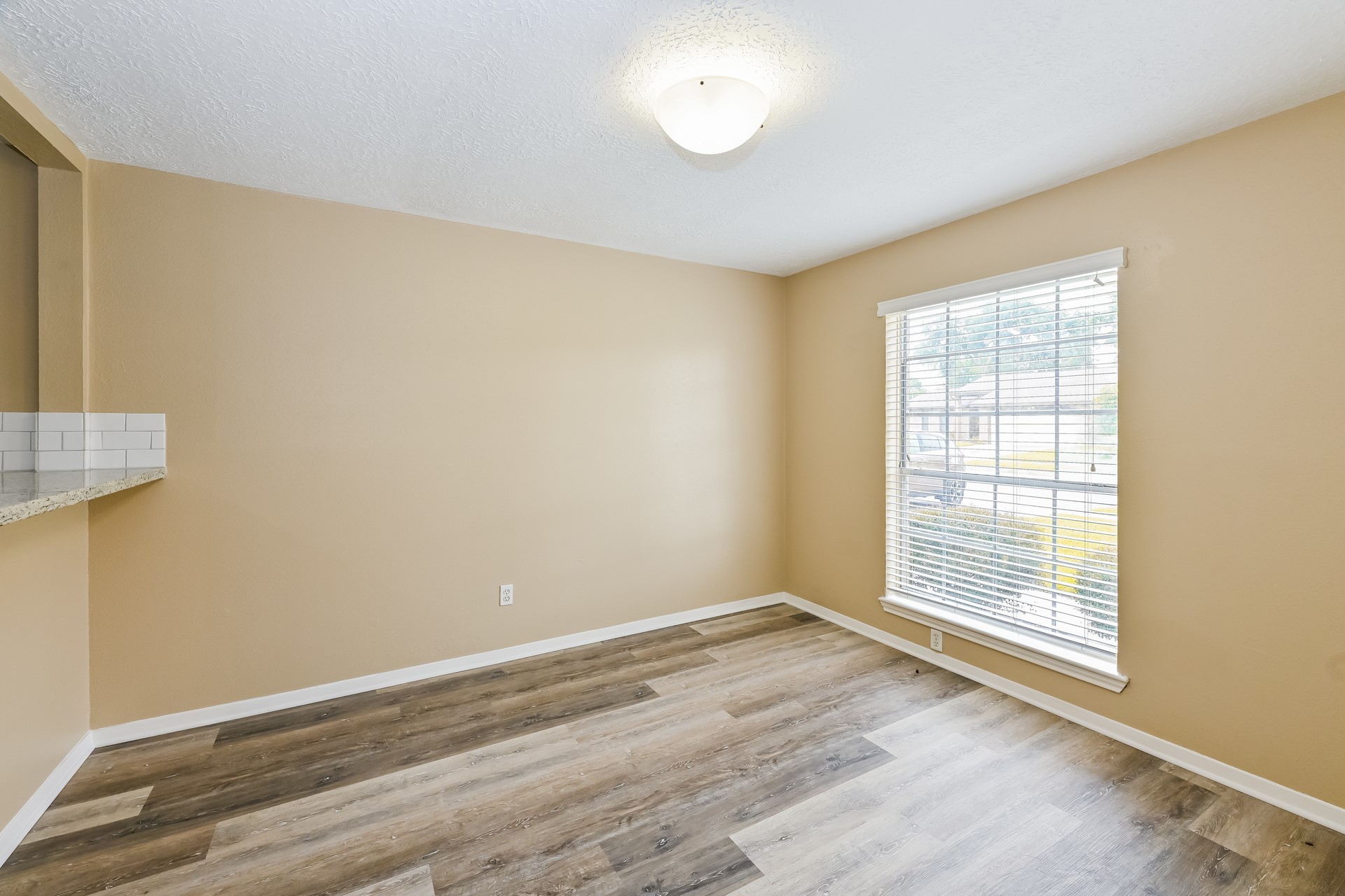 1518 Washington Drive Property Photo 4