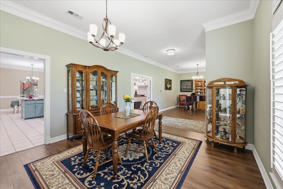 6329 Bent Water Drive Property Photo 4