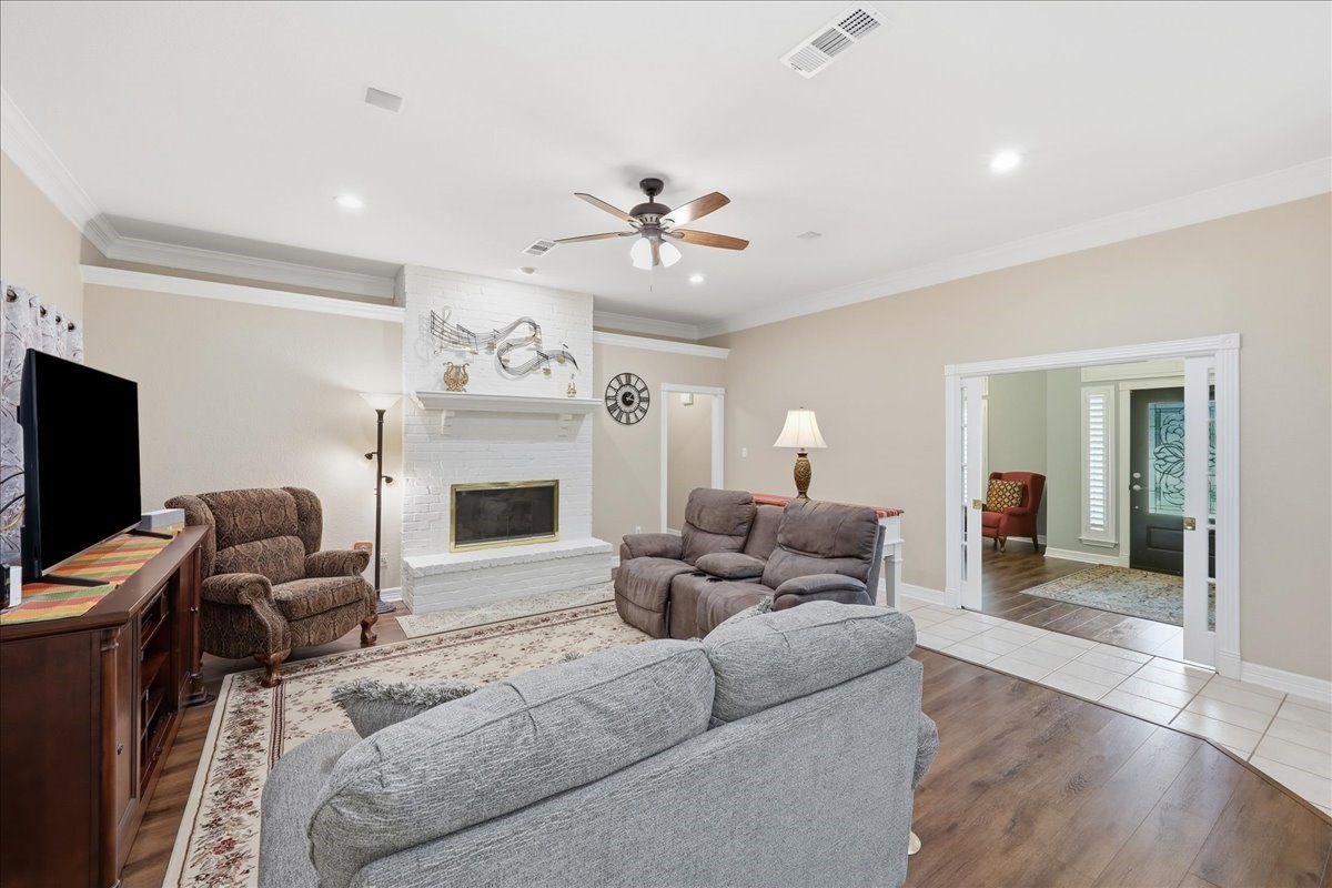 6329 Bent Water Drive Property Photo 6