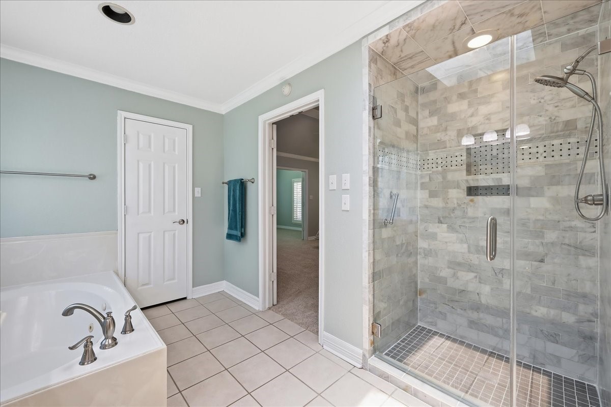 6329 Bent Water Drive Property Photo 18