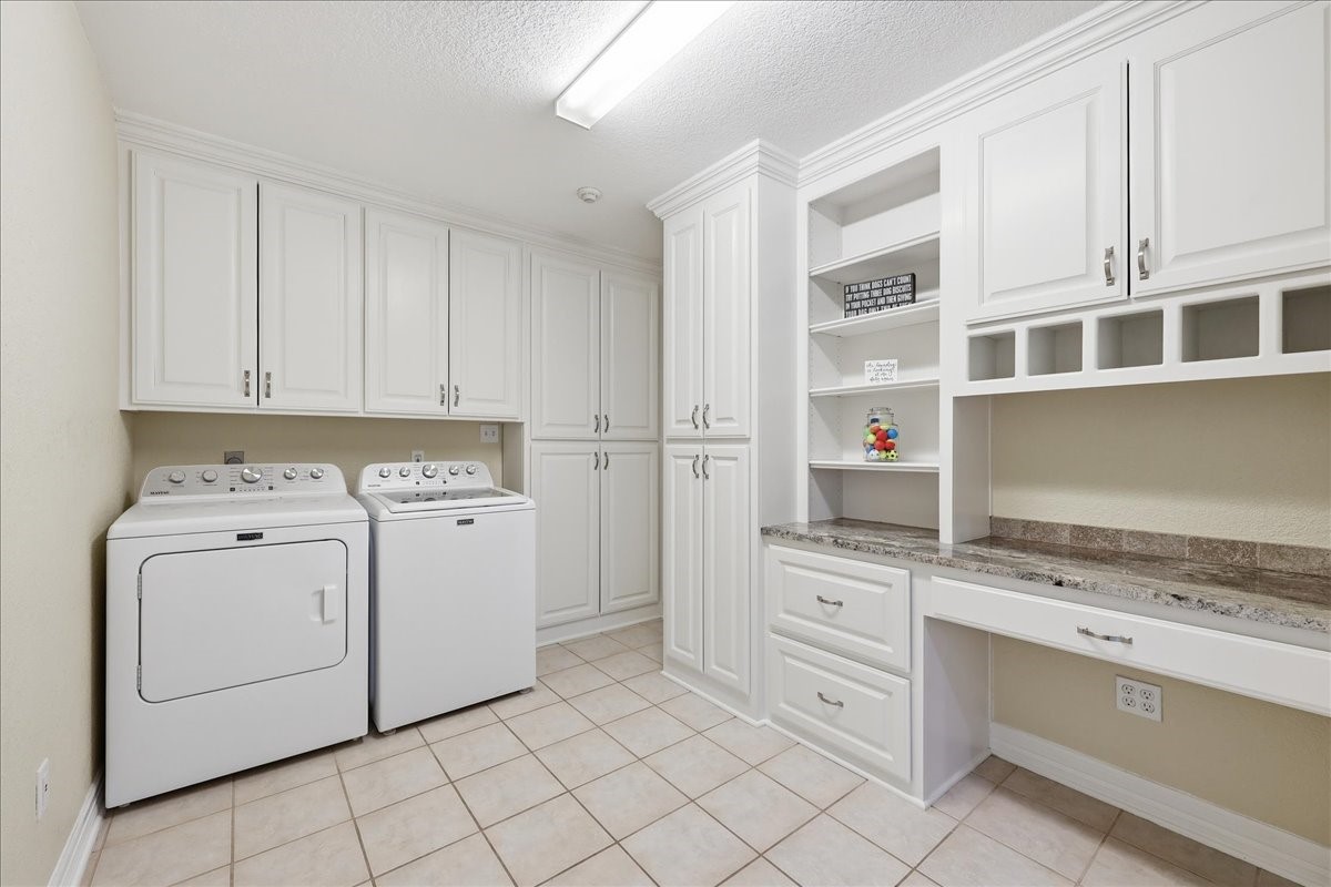 6329 Bent Water Drive Property Photo 23