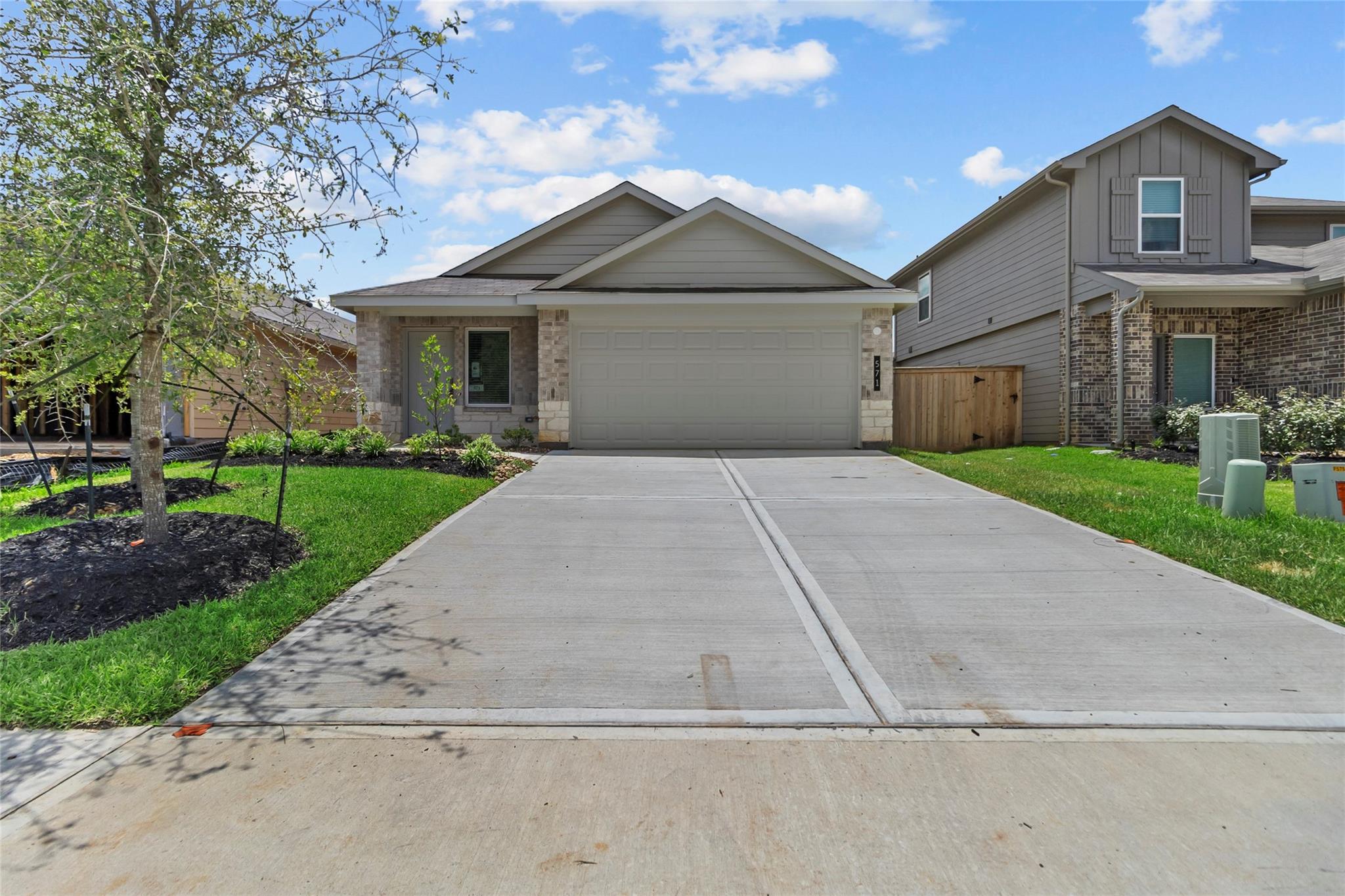 571 Belle Springs Lane, Conroe Tx 77301 Property Photo 1