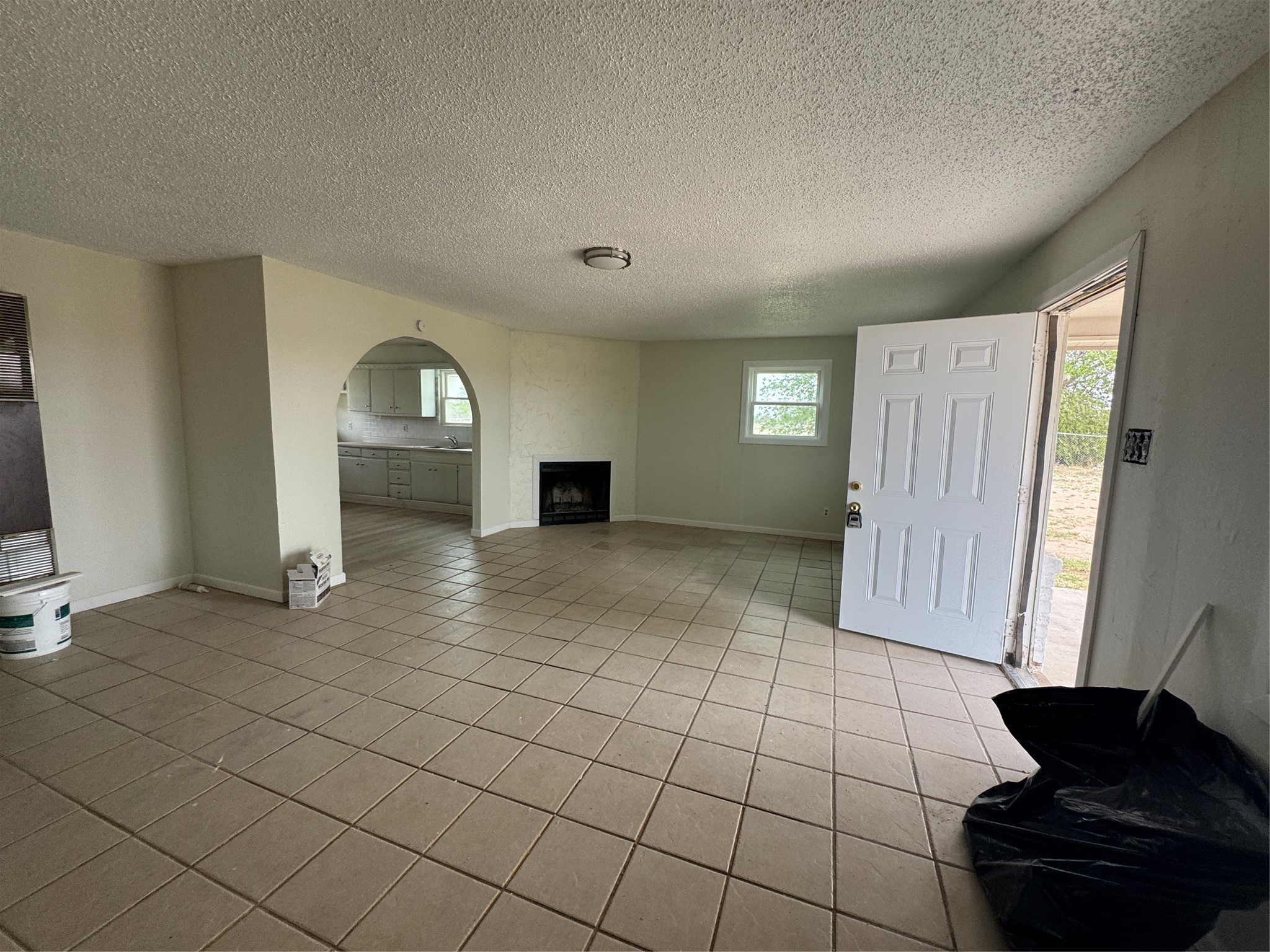 2605 E 19th Street Property Photo 5