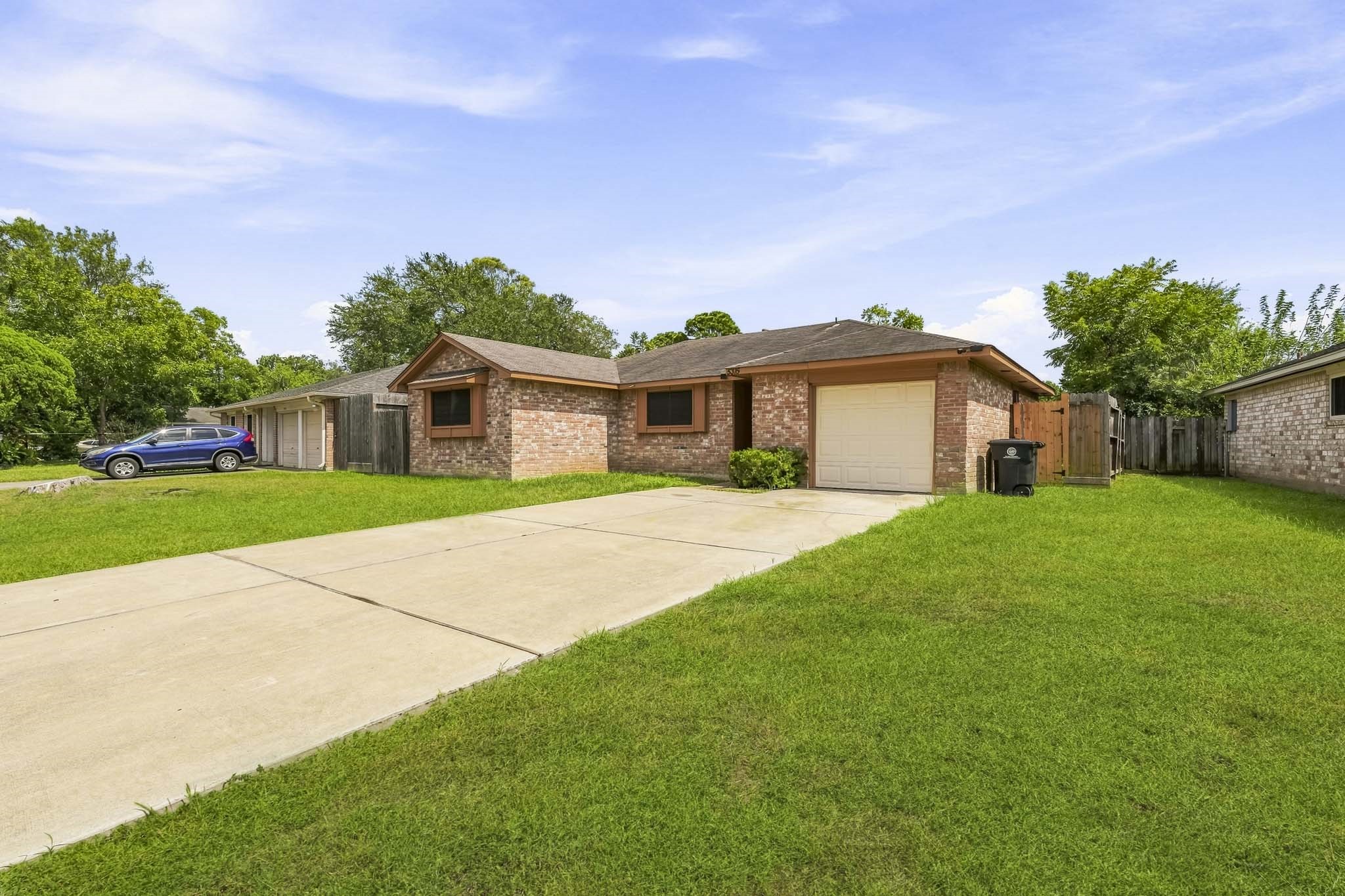 5315 Ridgestone Street Property Photo 2