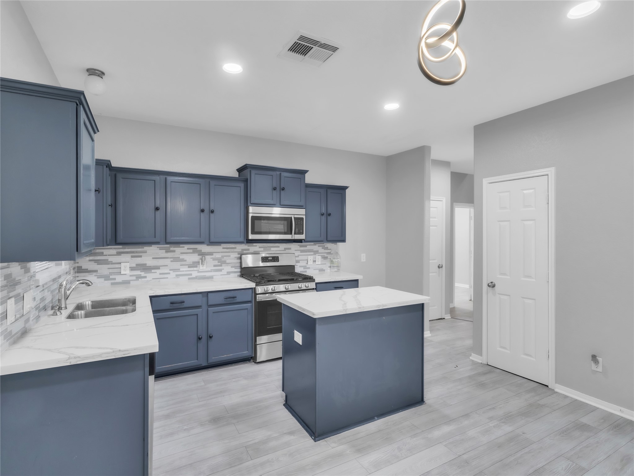 15834 Mountain Mist Trail Property Photo 12