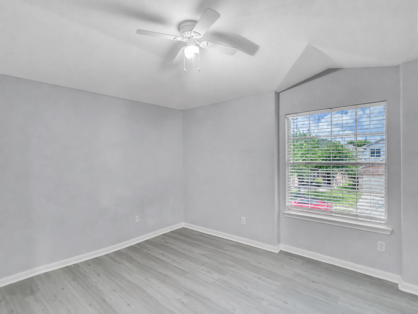 15834 Mountain Mist Trail Property Photo 23