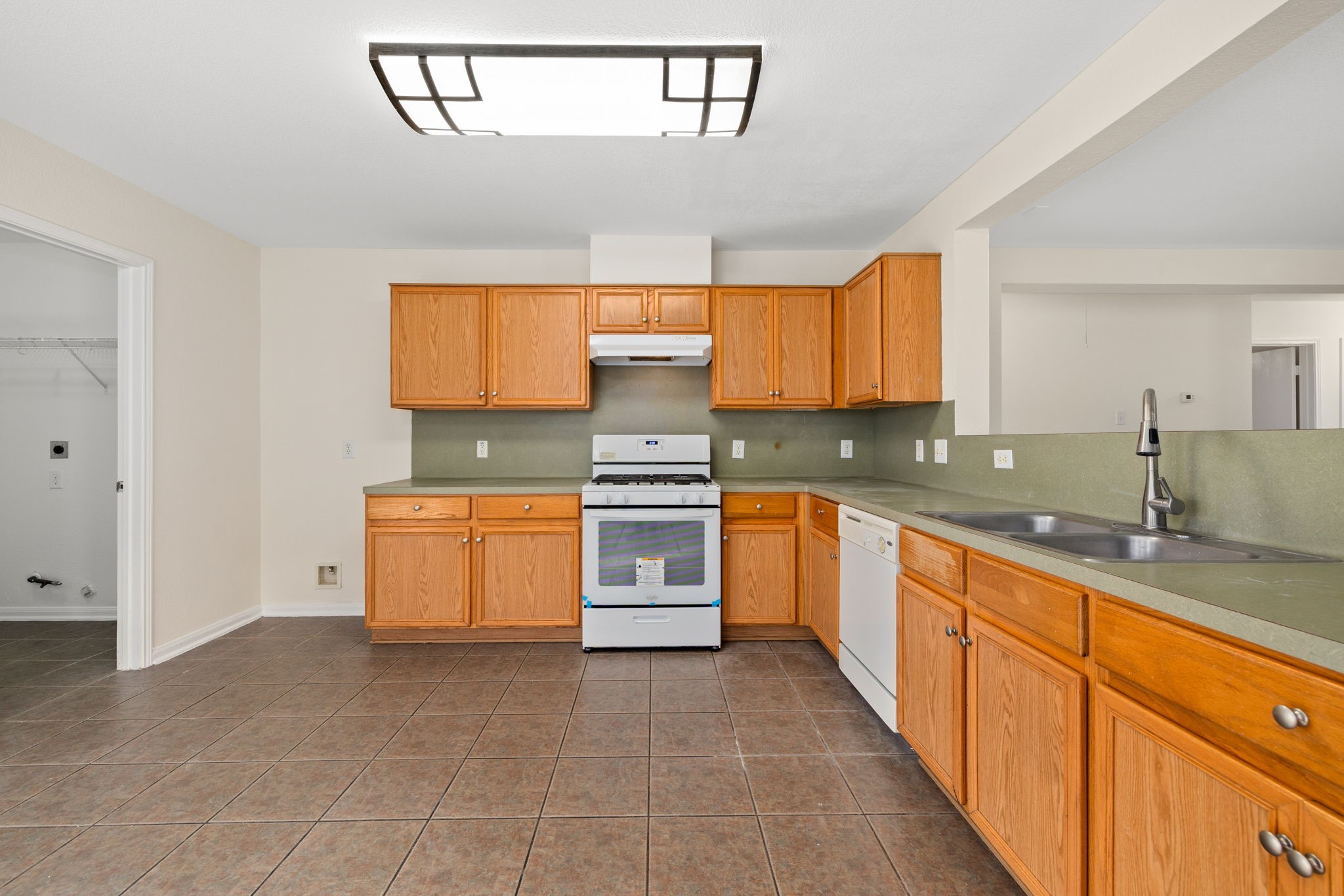 3115 Lexington Lake Drive Property Photo 10