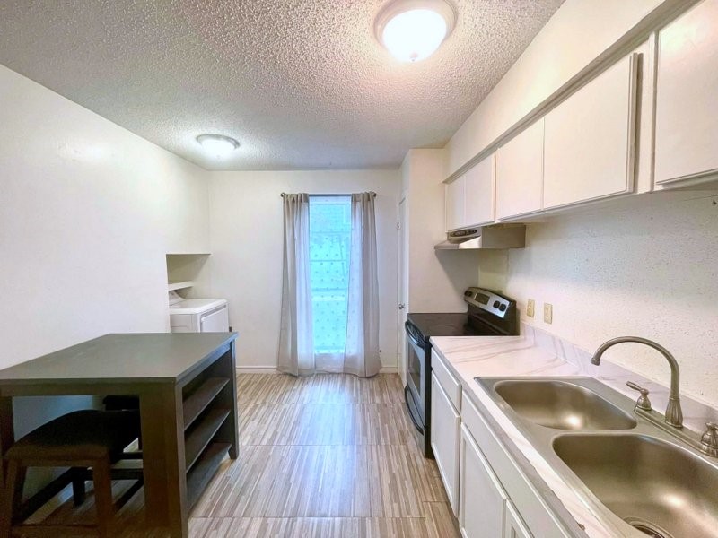 1901 S Voss Road 18 Property Photo 6
