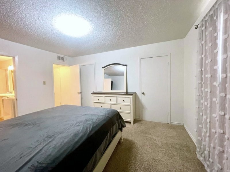1901 S Voss Road 18 Property Photo 16