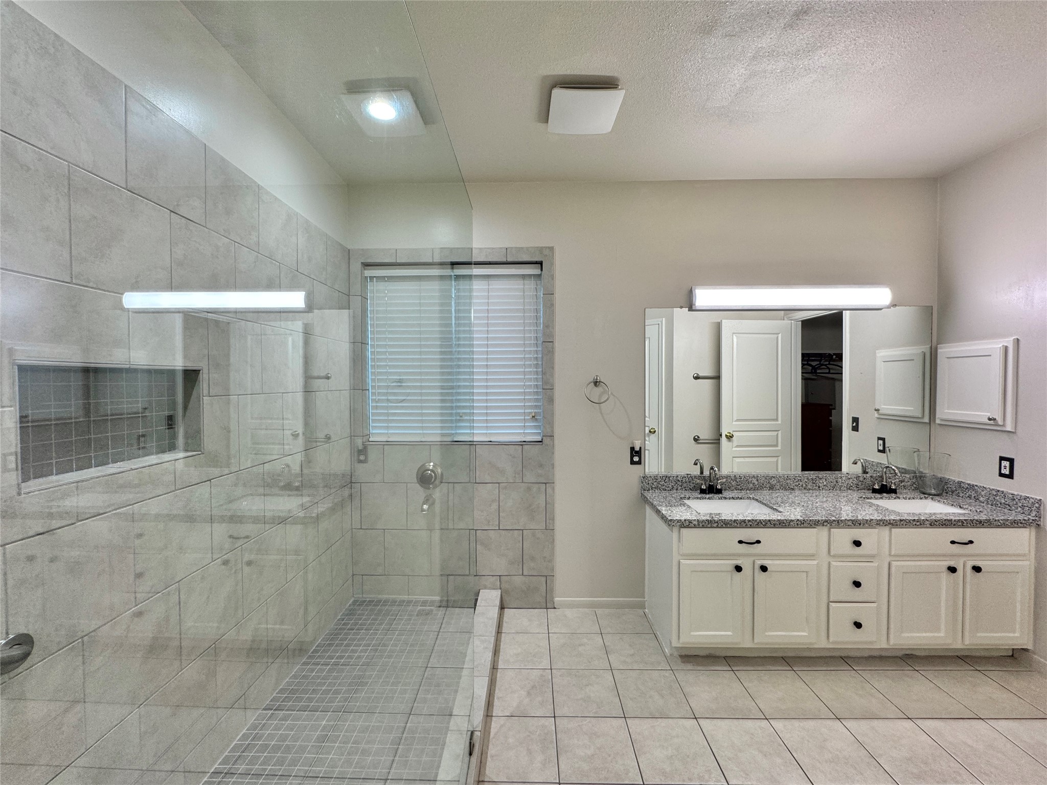 42 Tranquil Glade Place Property Photo 9