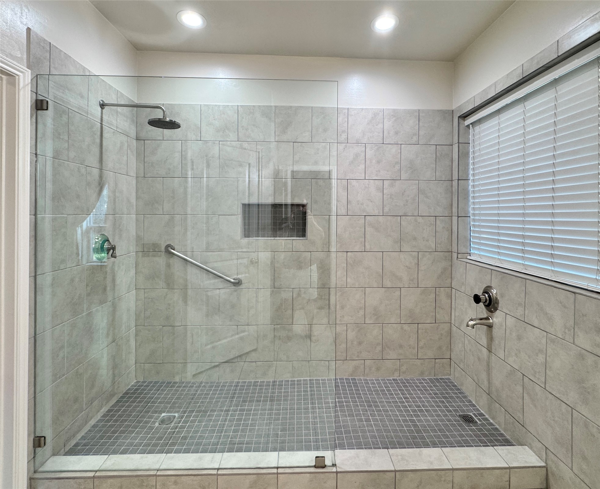 42 Tranquil Glade Place Property Photo 10