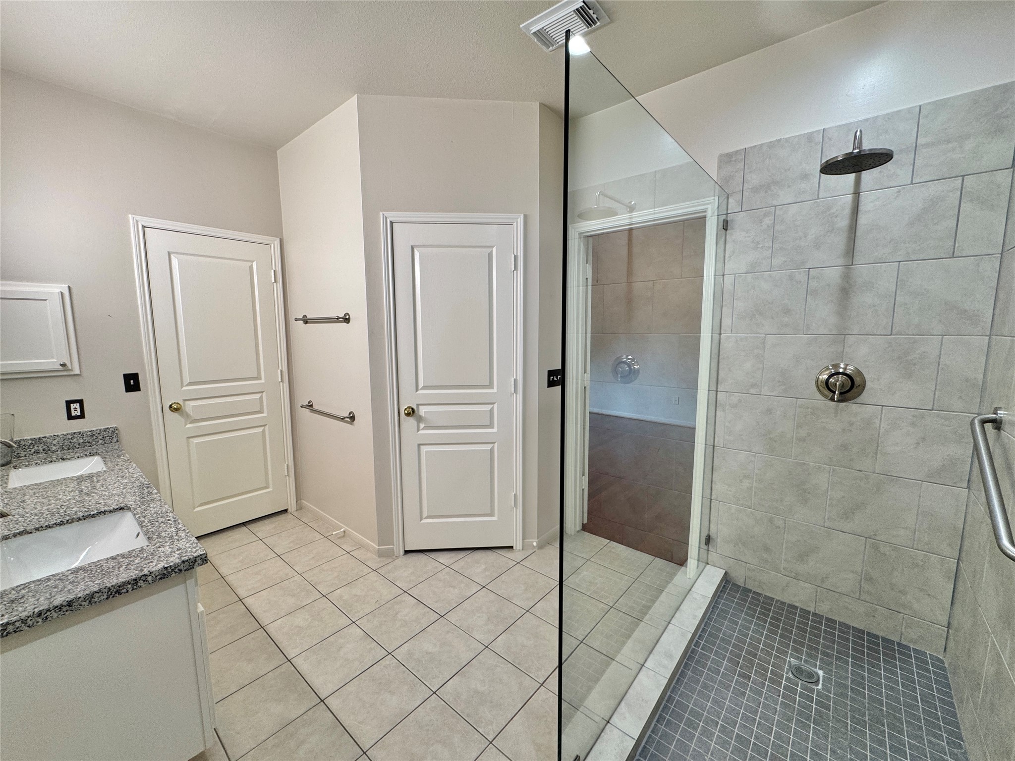 42 Tranquil Glade Place Property Photo 11