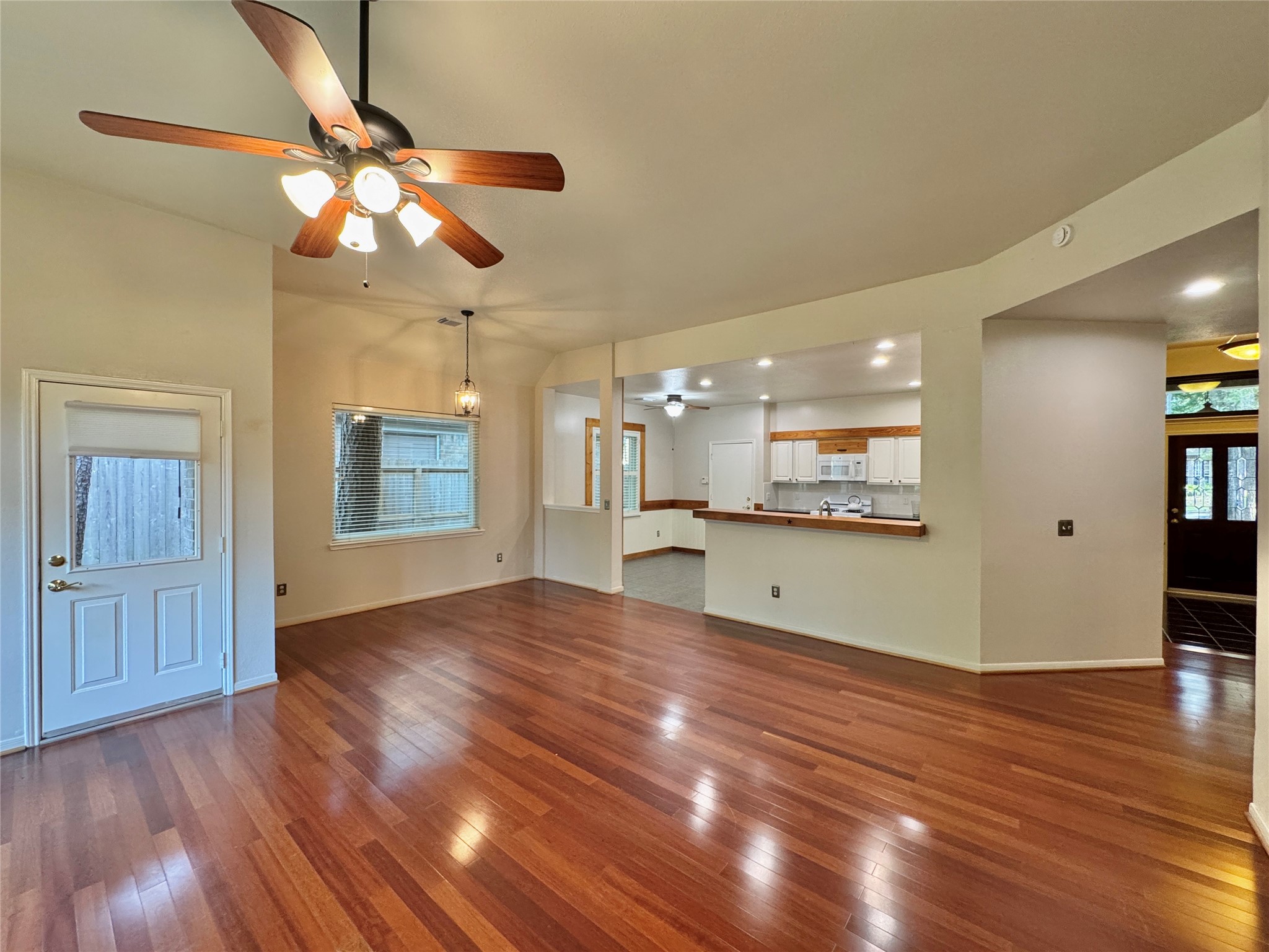 42 Tranquil Glade Place Property Photo 13