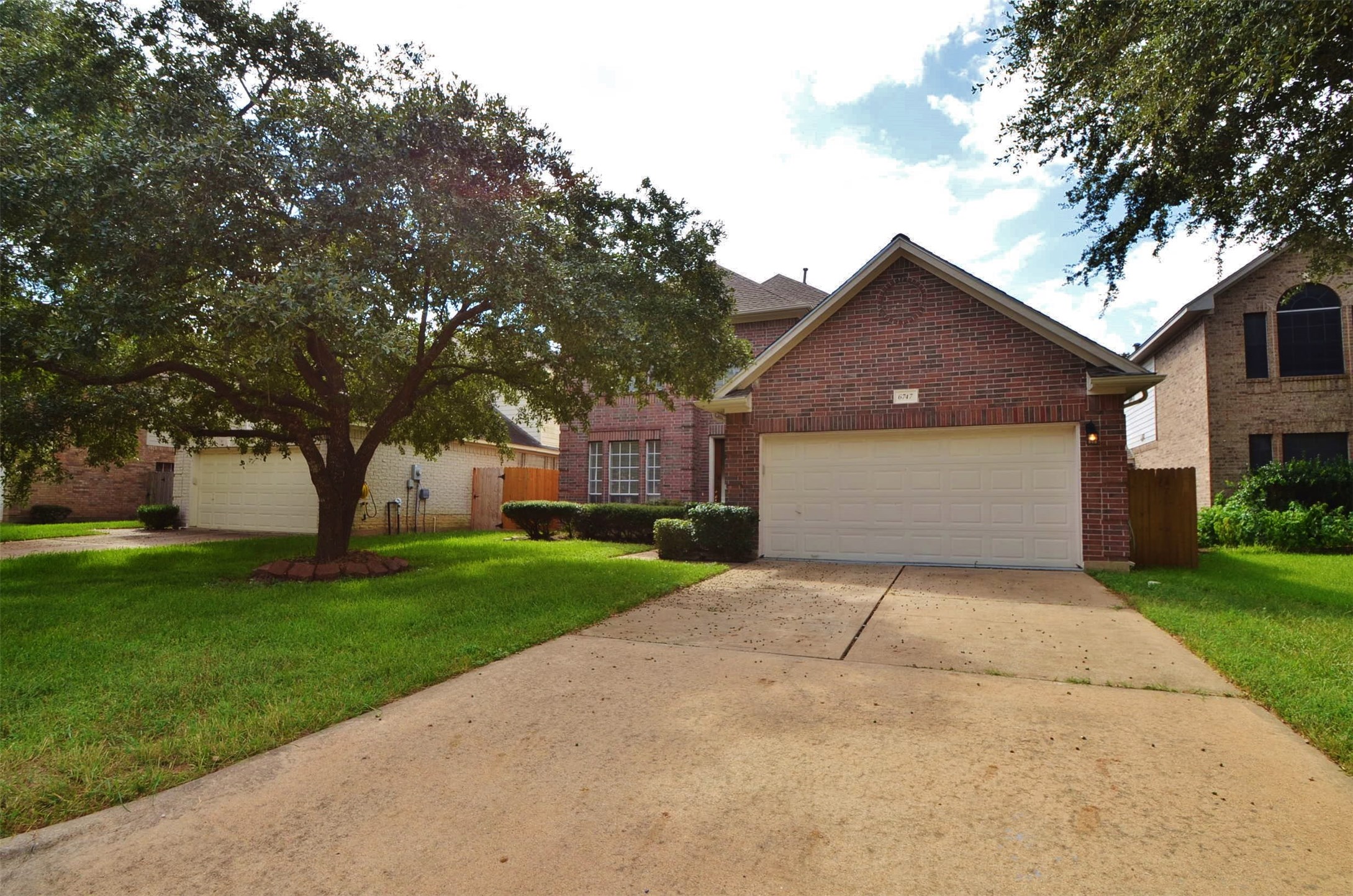 6747 Cleft Stone Drive Property Photo 2