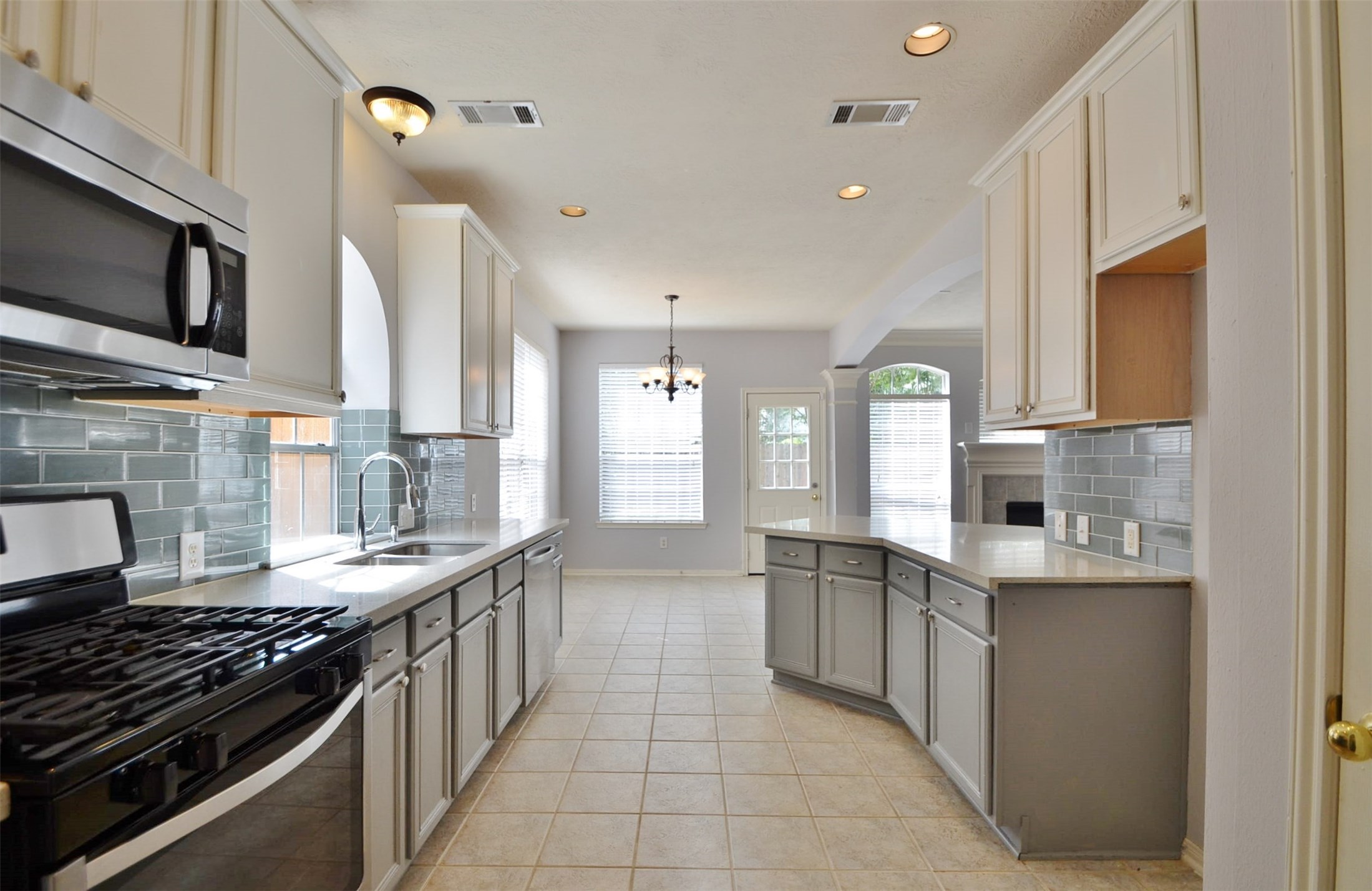 6747 Cleft Stone Drive Property Photo 8
