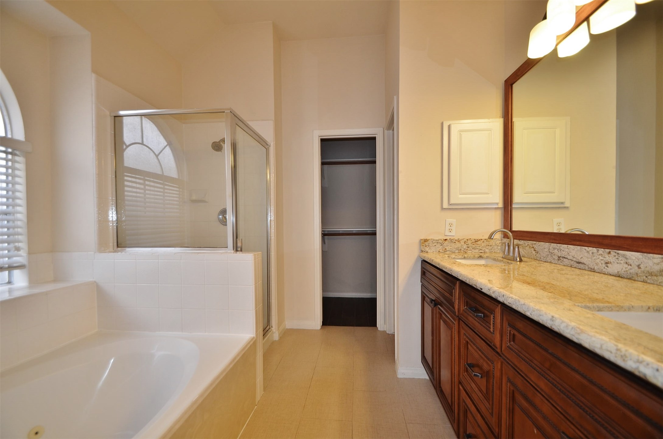 6747 Cleft Stone Drive Property Photo 17