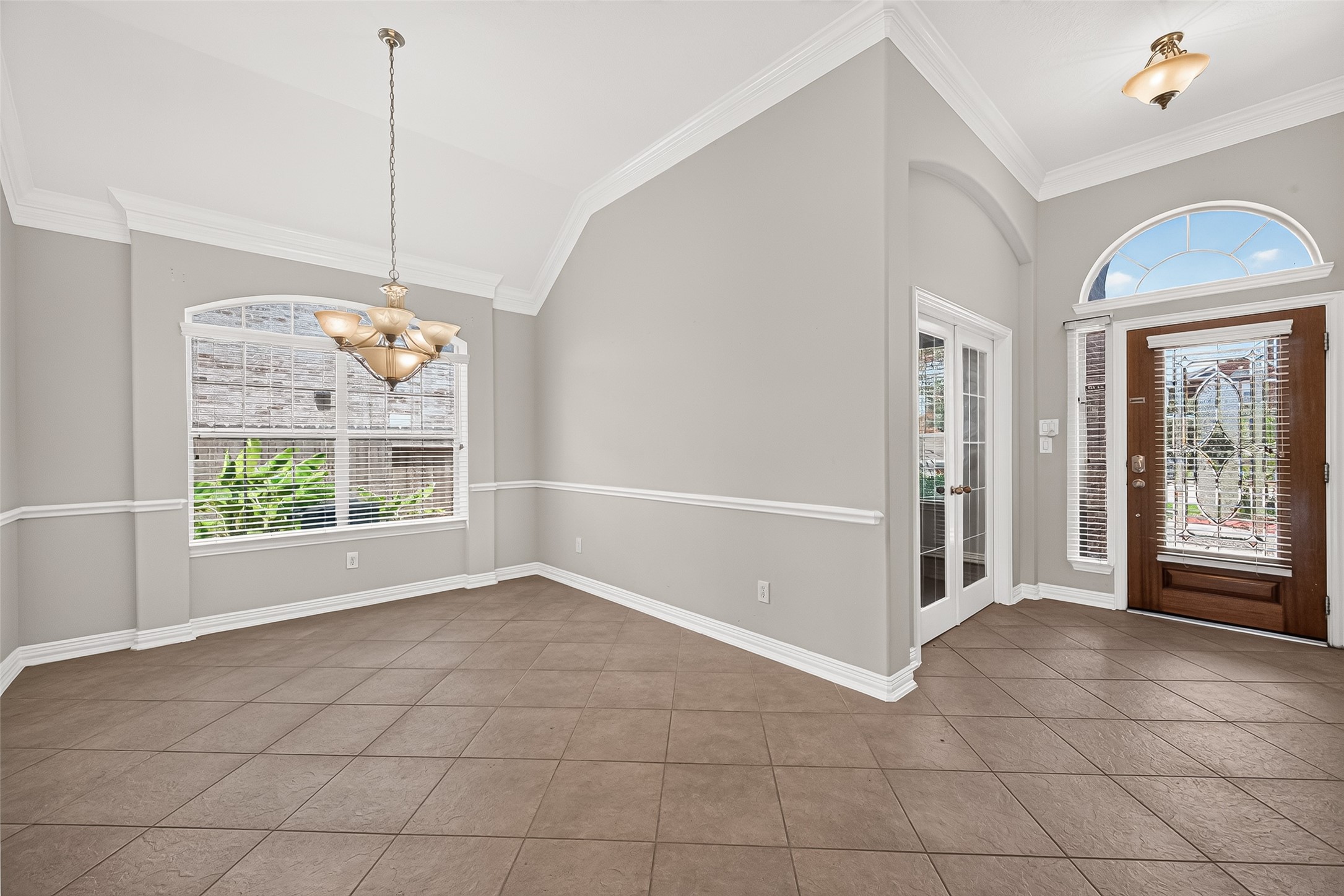 17927 Sugarloaf Bay Drive Property Photo 7