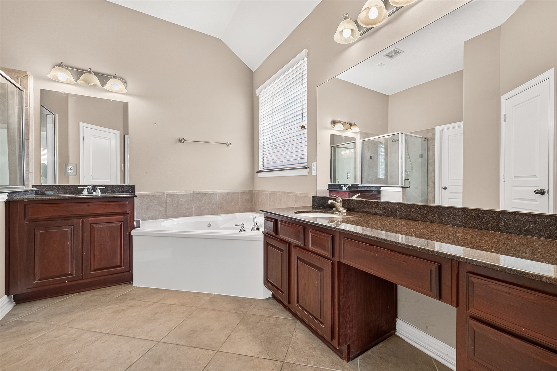 17927 Sugarloaf Bay Drive Property Photo 21