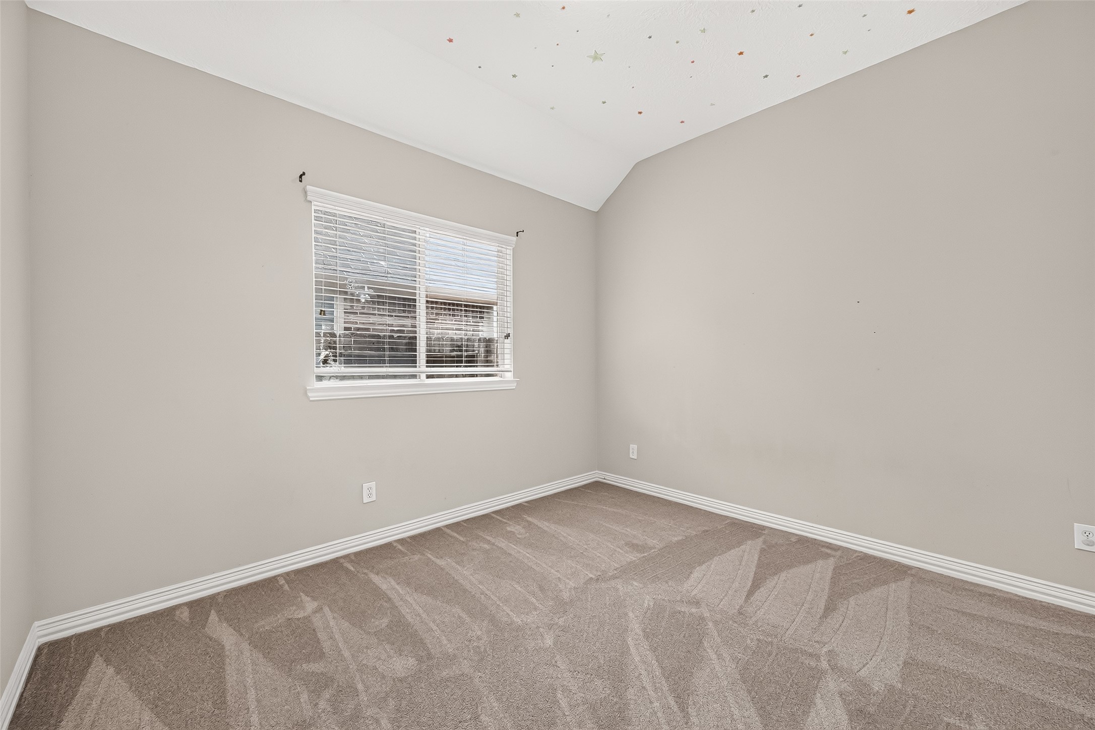 17927 Sugarloaf Bay Drive Property Photo 29