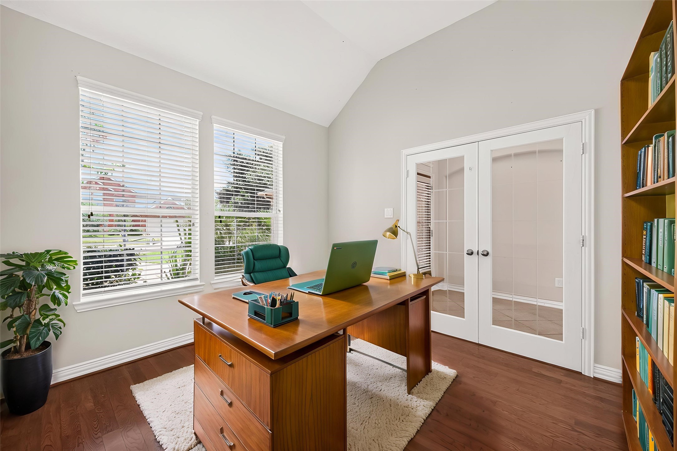 17927 Sugarloaf Bay Drive Property Photo 31