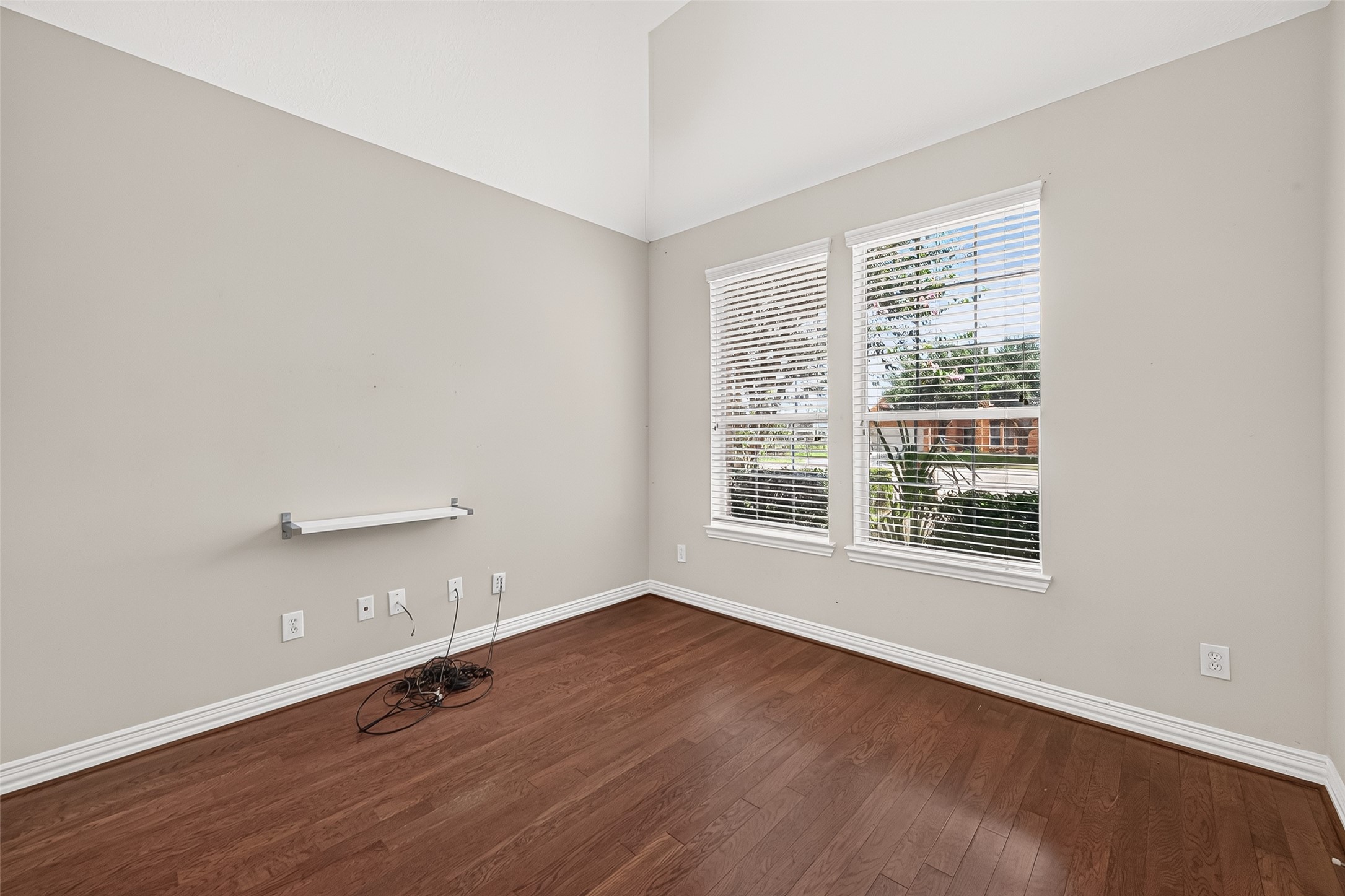 17927 Sugarloaf Bay Drive Property Photo 32