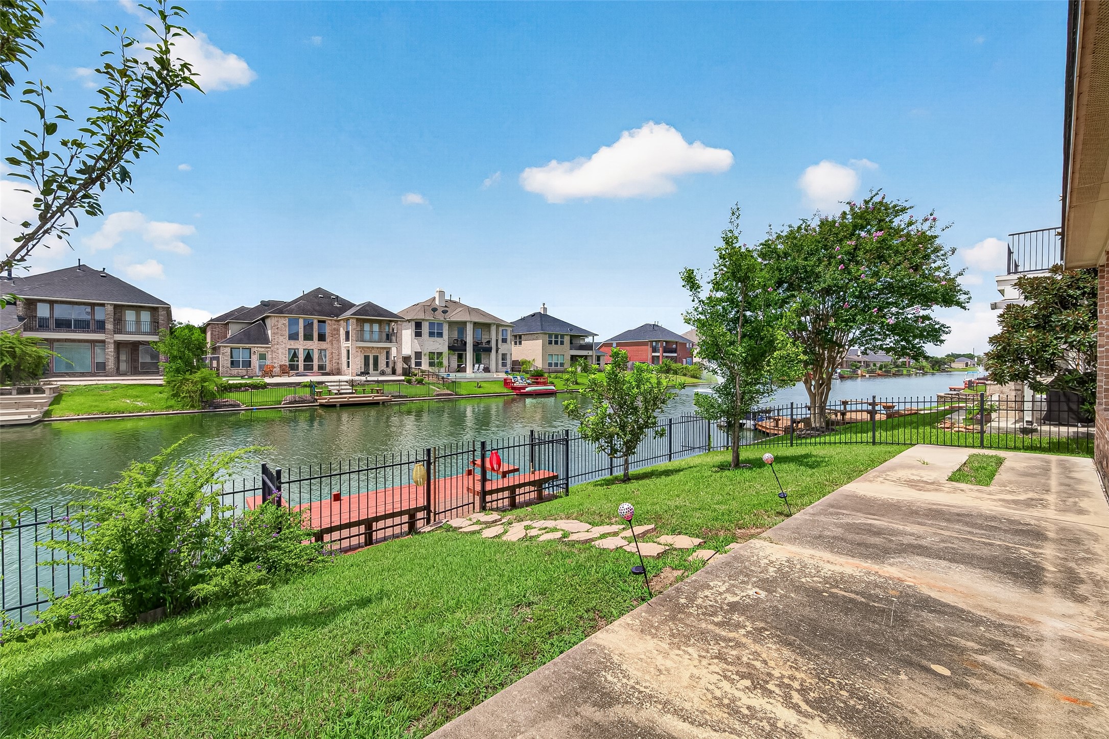 17927 Sugarloaf Bay Drive Property Photo 35
