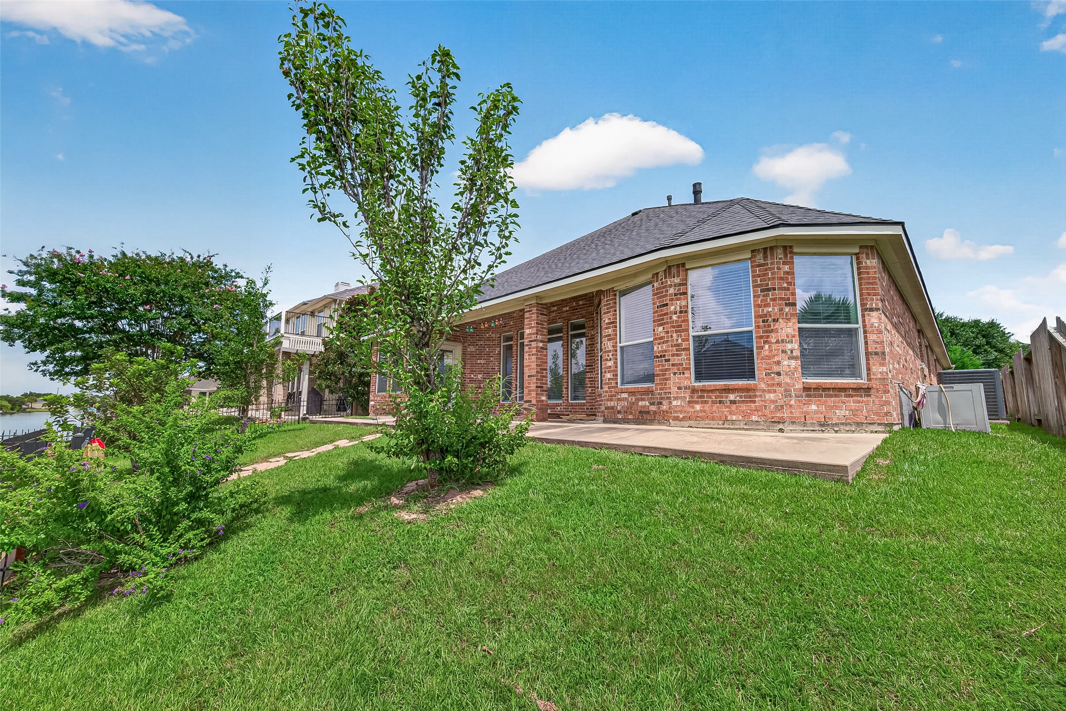 17927 Sugarloaf Bay Drive Property Photo 38