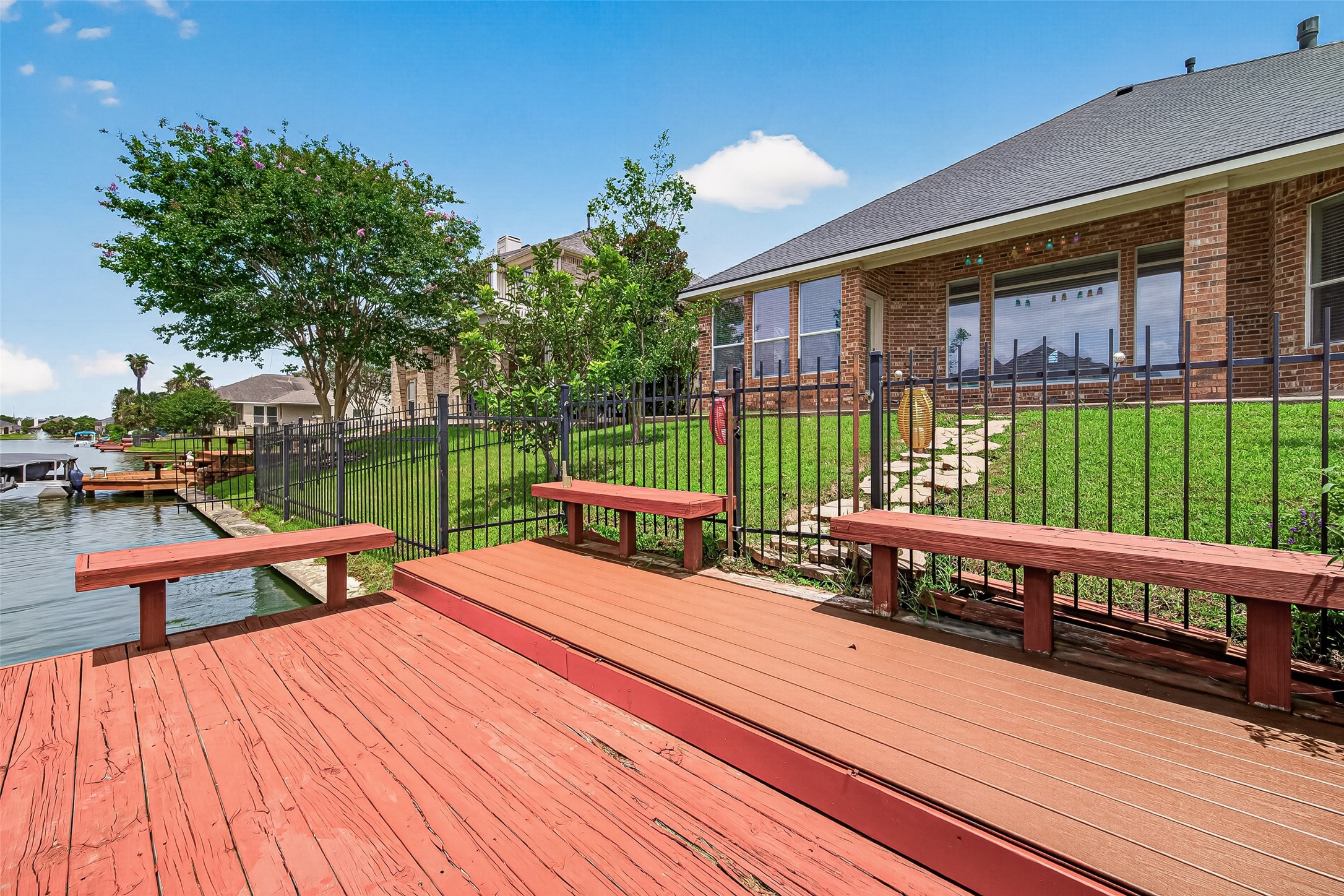 17927 Sugarloaf Bay Drive Property Photo 39