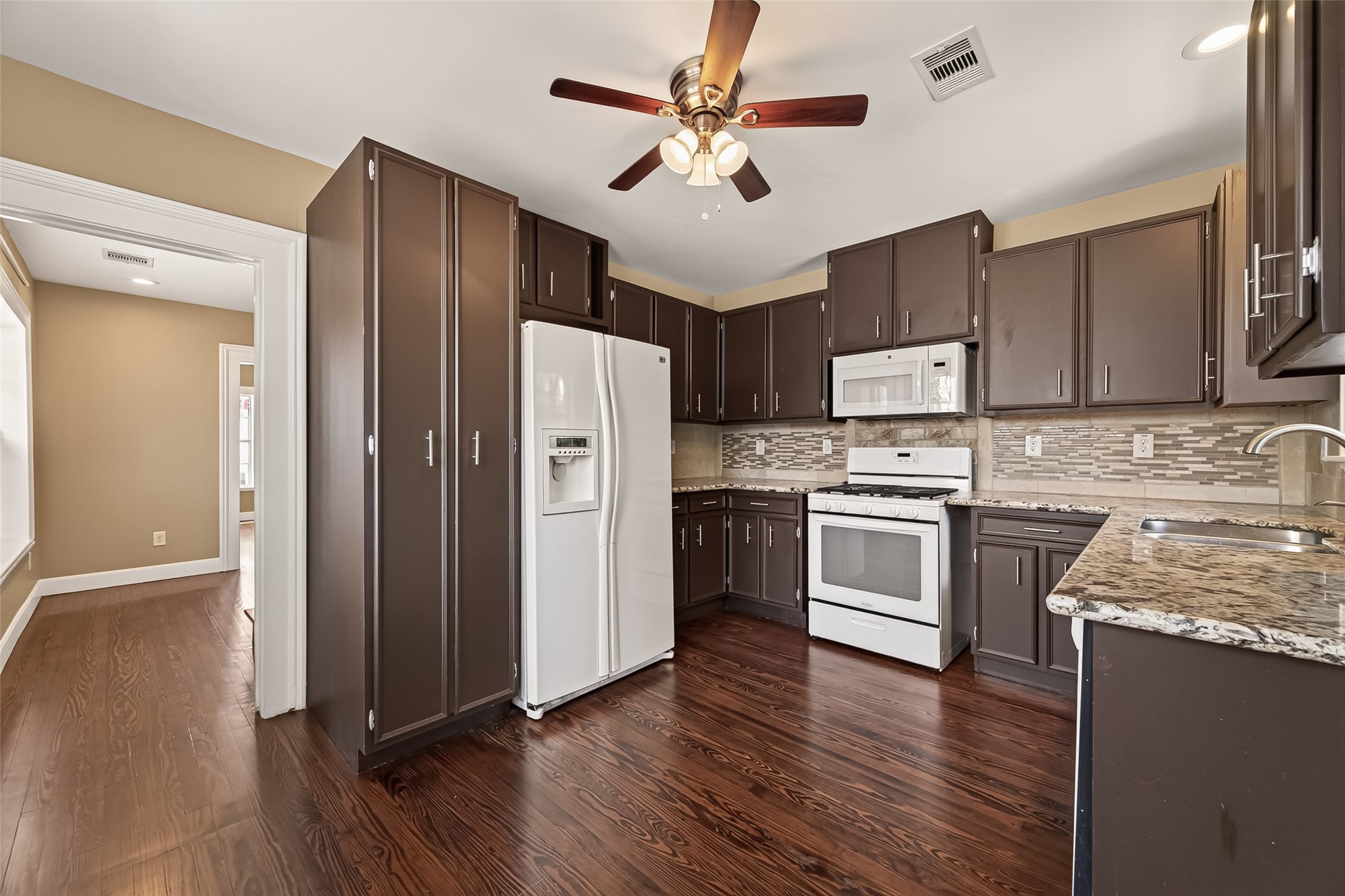 1305 Munger Street Property Photo 11