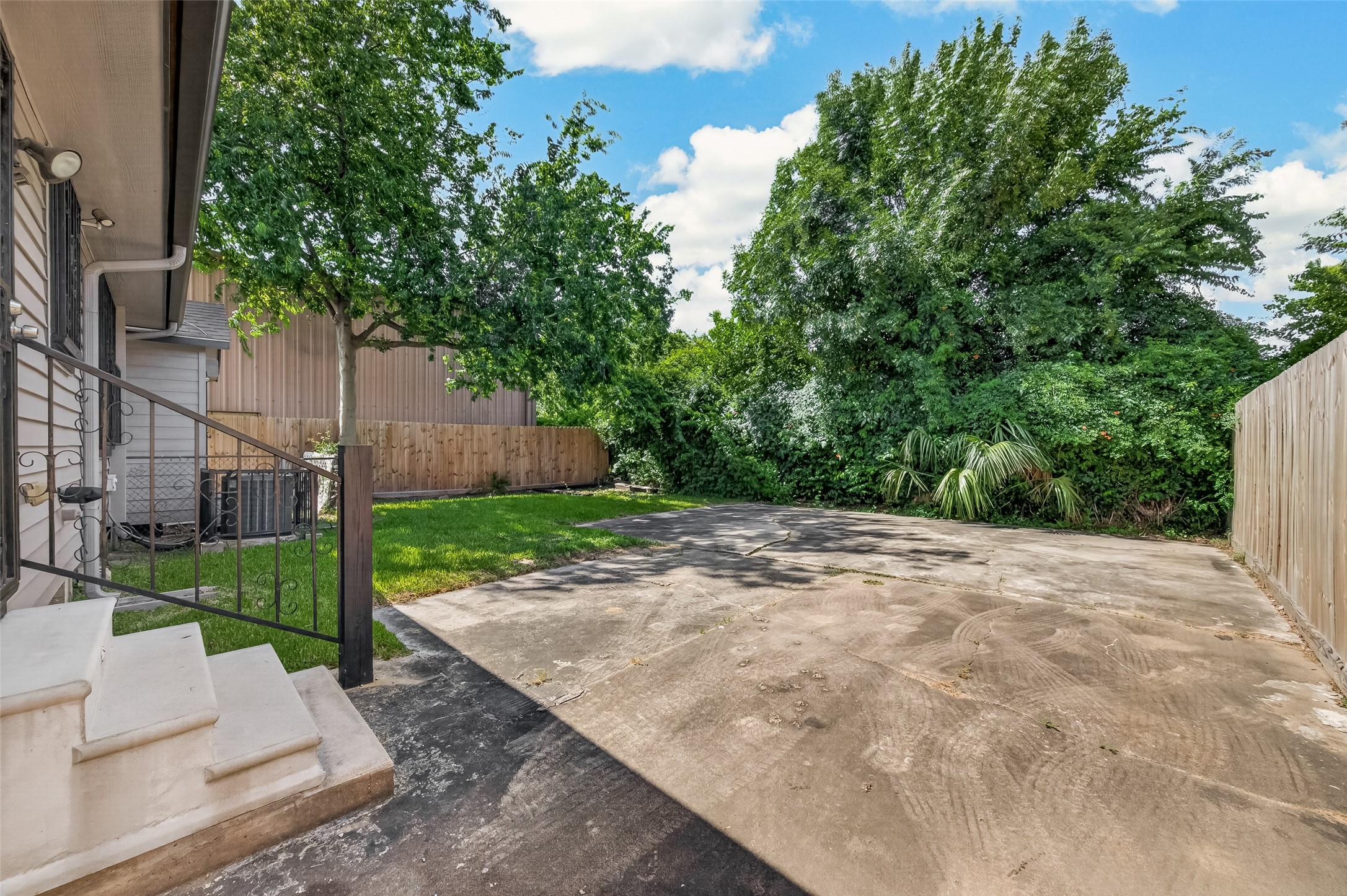 1305 Munger Street Property Photo 27