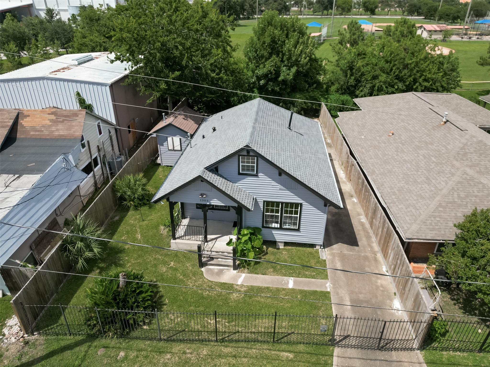 1305 Munger Street Property Photo 29