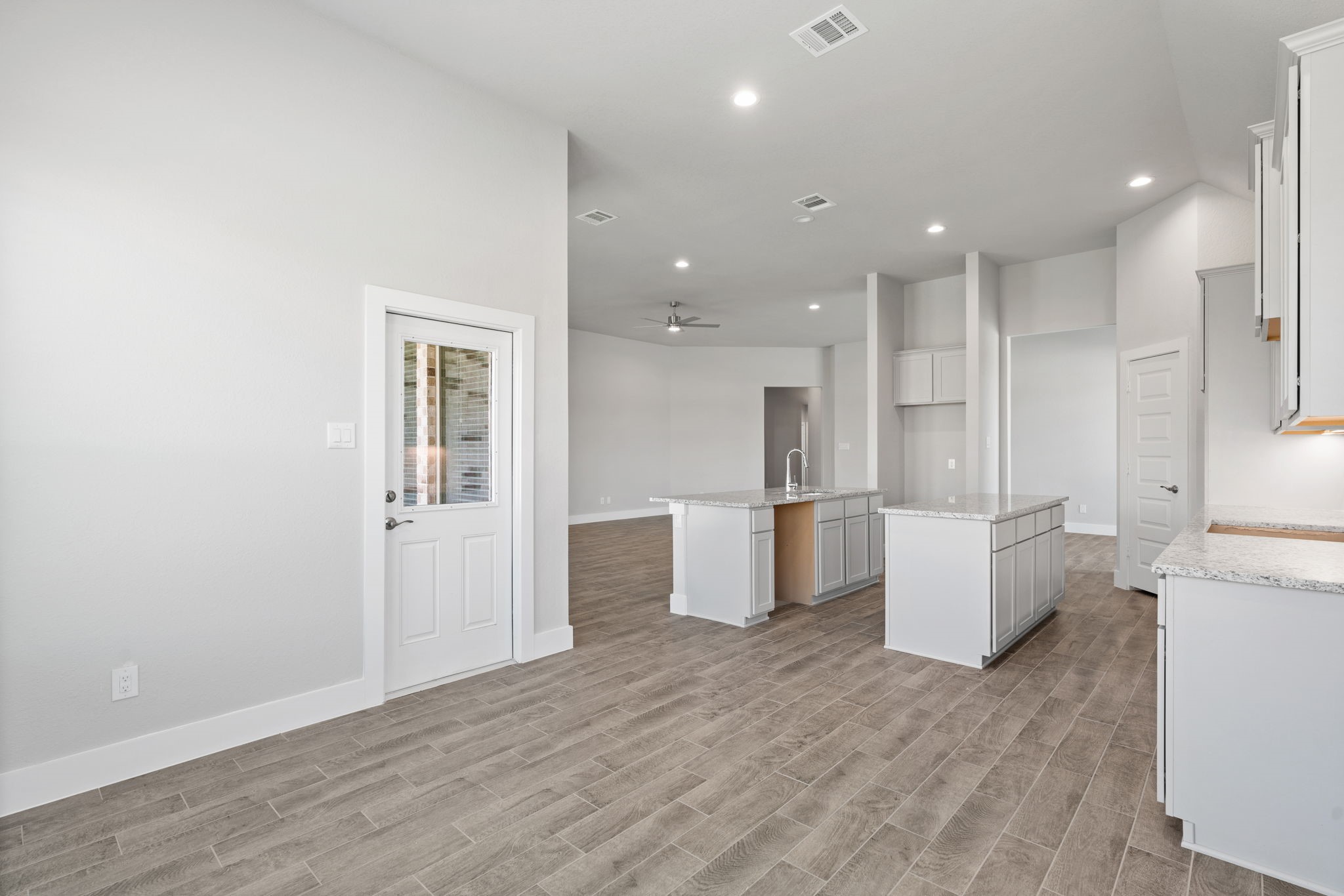 19615 Isola Breeze Drive Property Photo 14