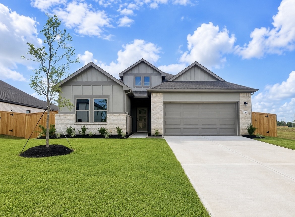 6727 Pebble Bluff Court Property Photo 1
