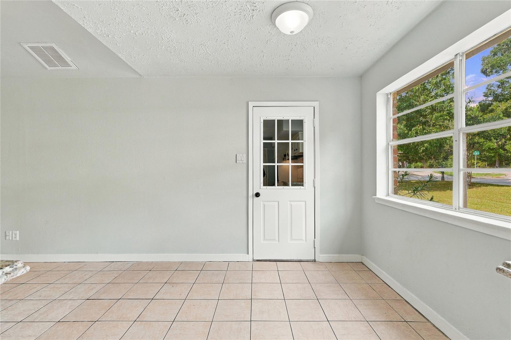 508 Alison Street Property Photo 6