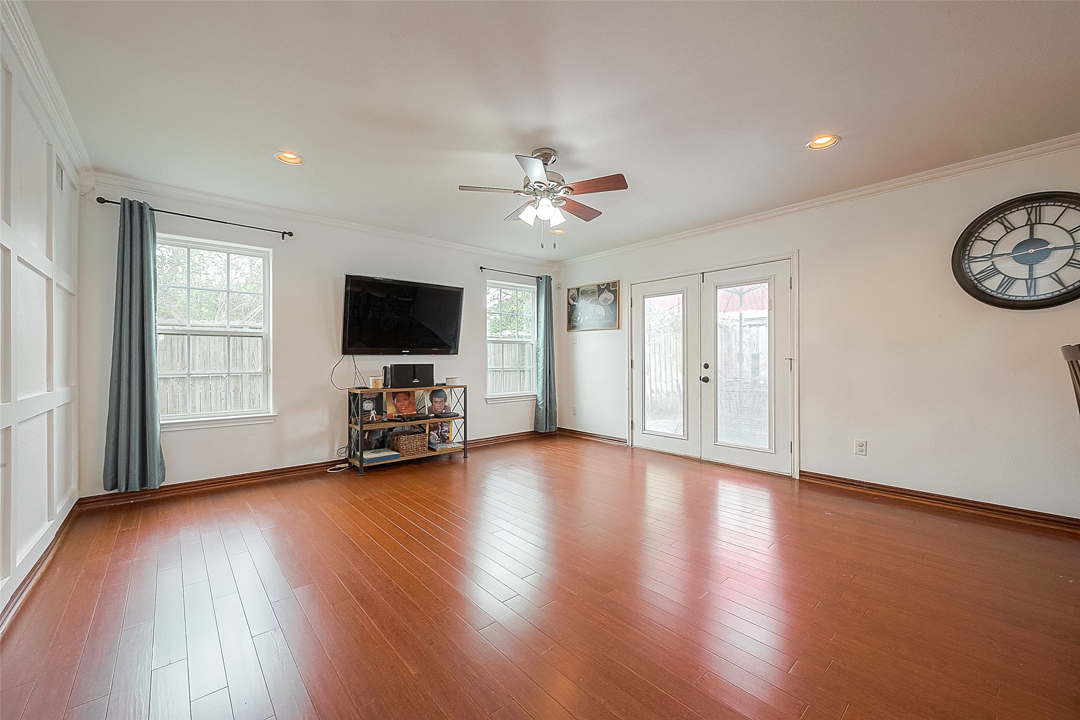 6703 Winton Street Property Photo 9