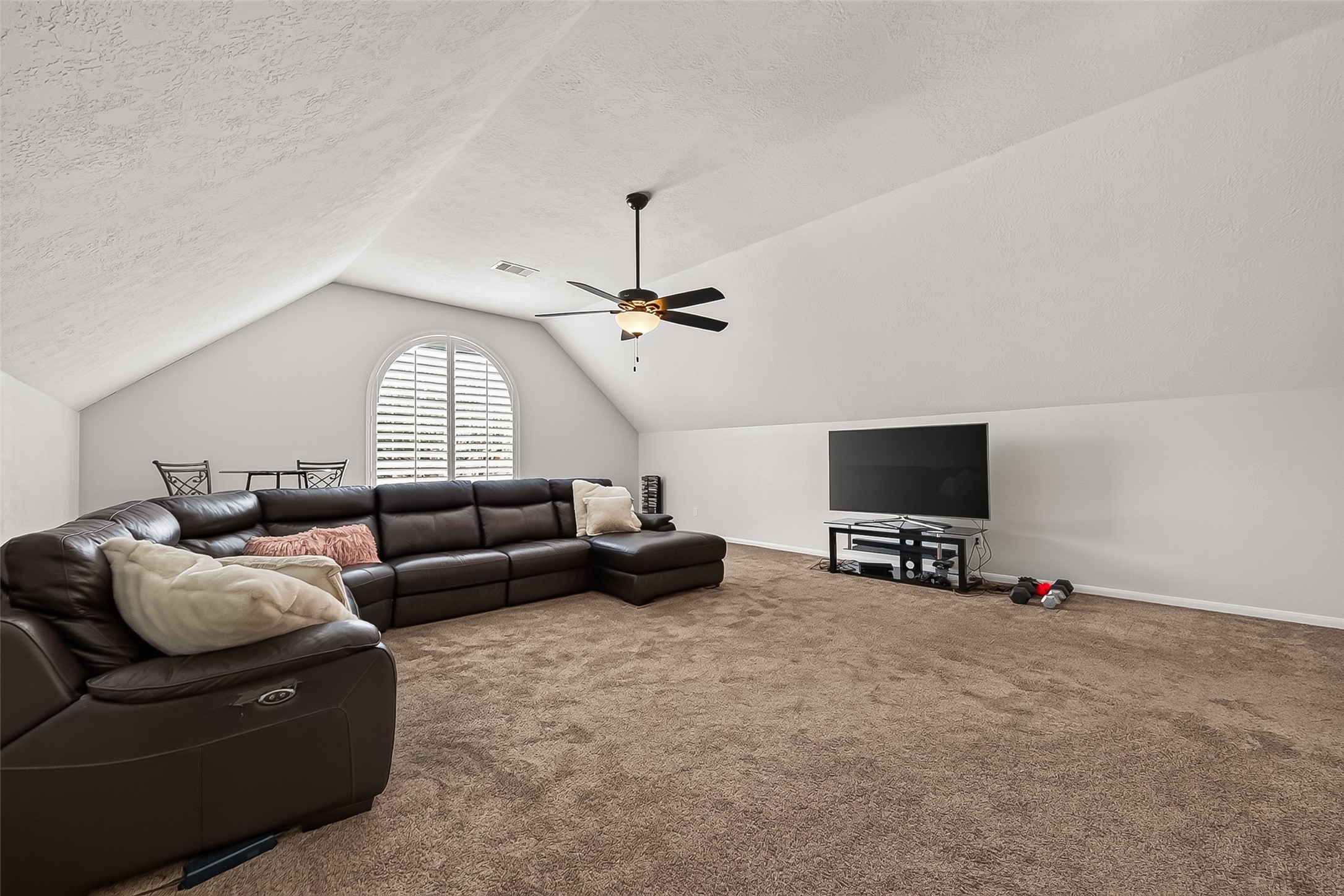 827 Annies Way Property Photo 31