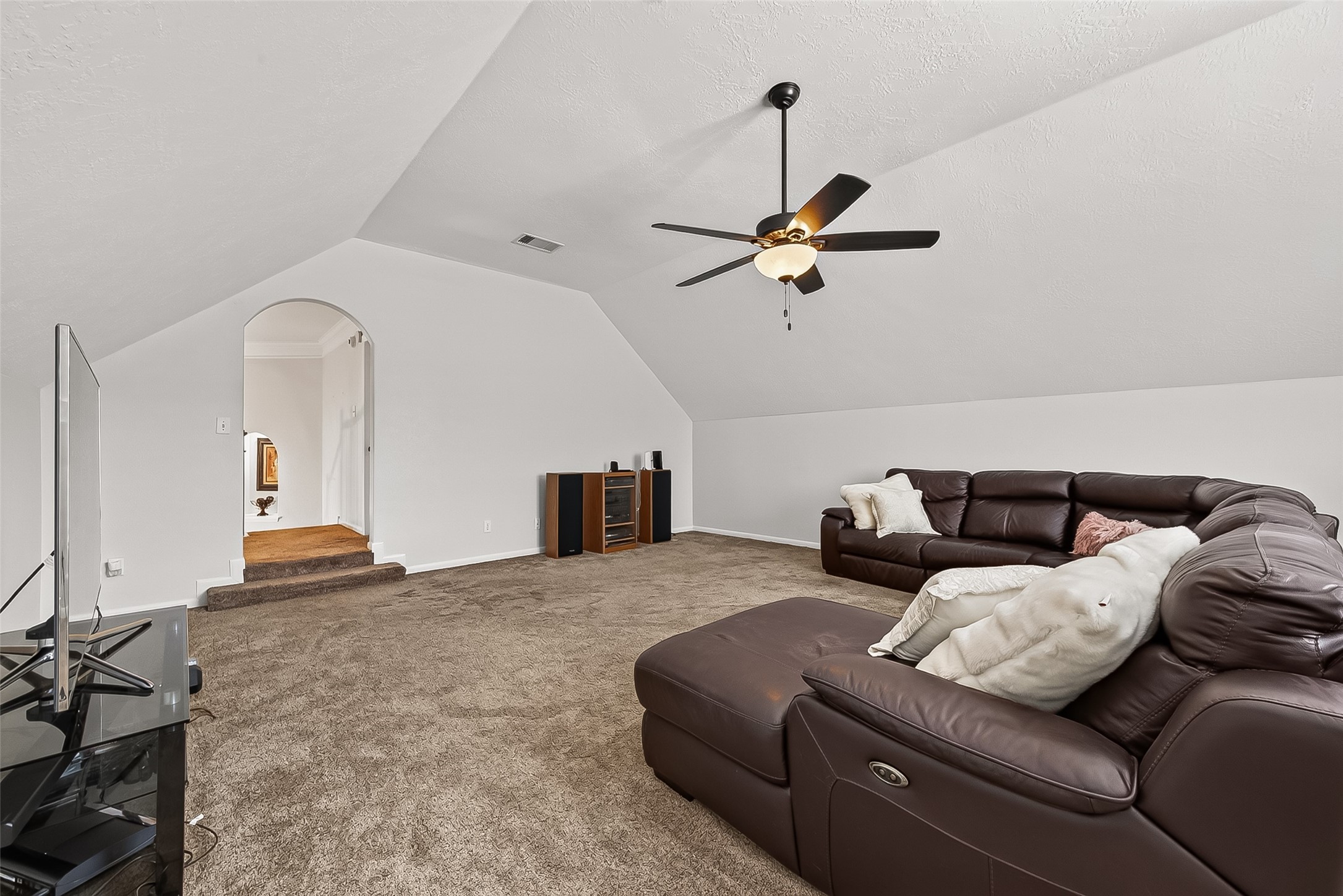 827 Annies Way Property Photo 32