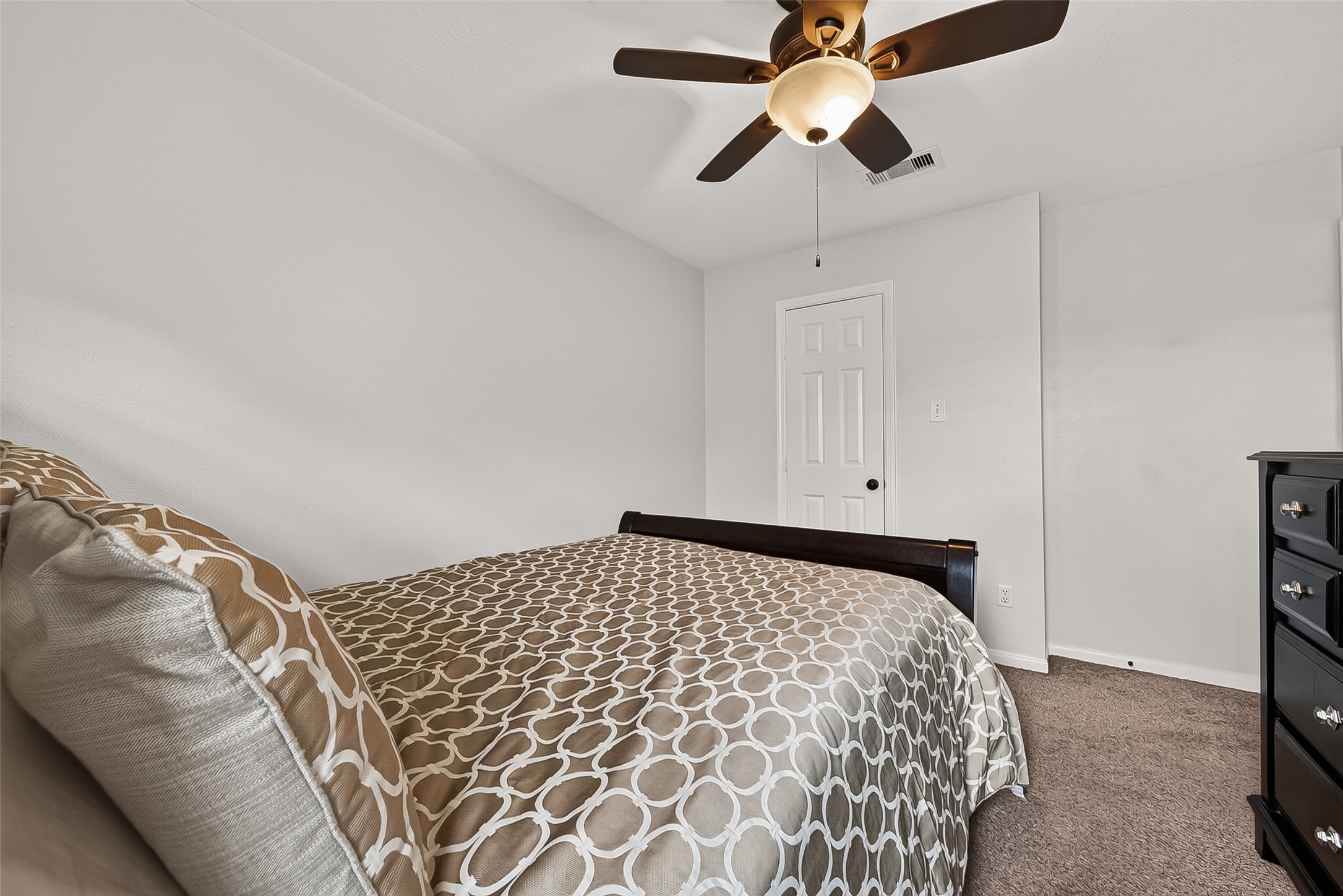 827 Annies Way Property Photo 40