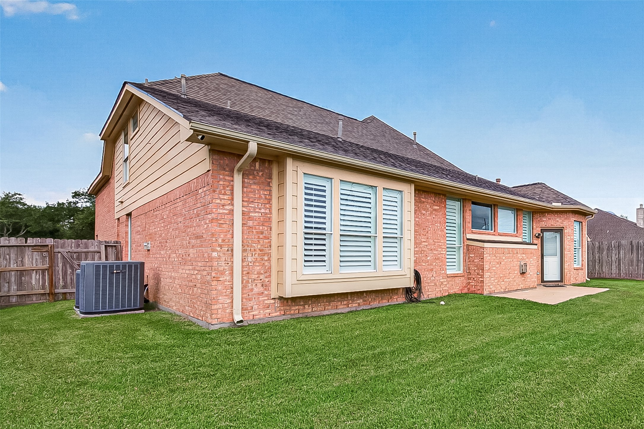 827 Annies Way Property Photo 42