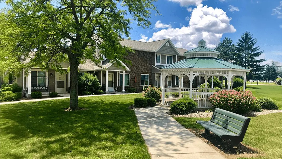 1800 Oakwood Ave Property Photo 1