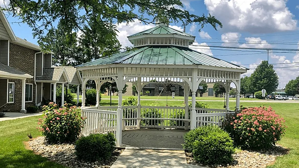 1800 Oakwood Ave Property Photo 2