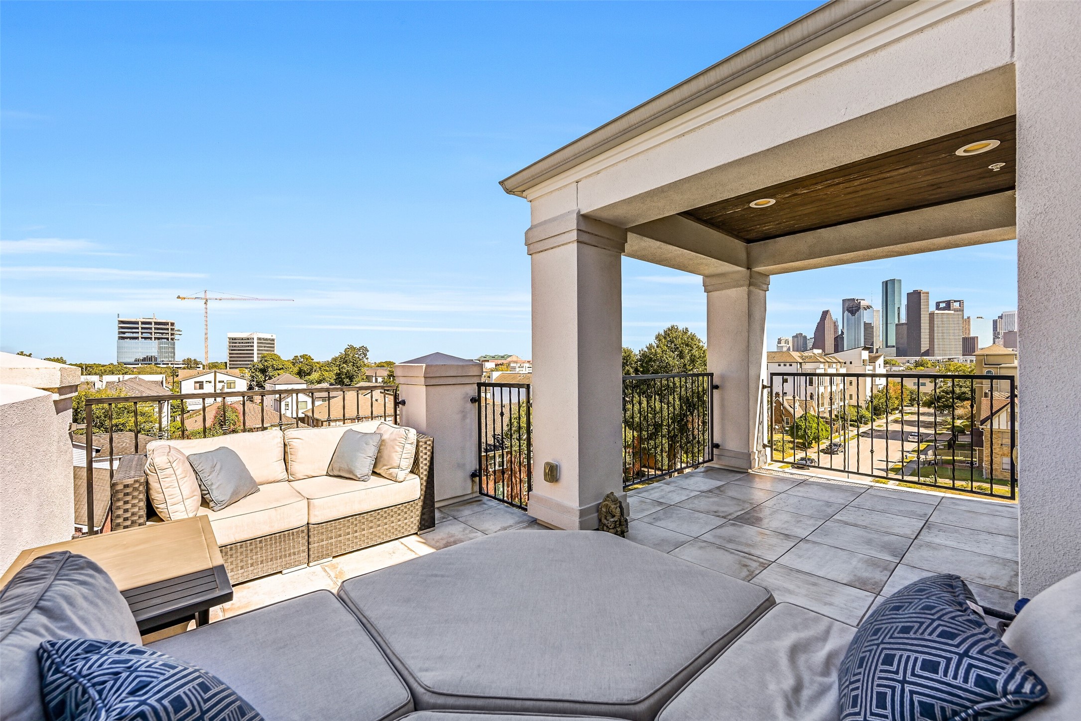503 W Clay Street Property Photo 10