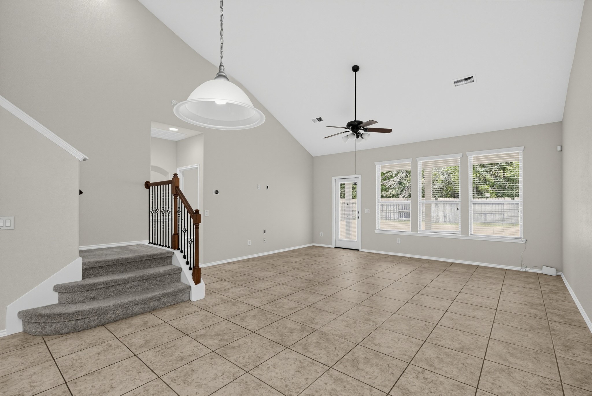 13519 Smith Lake Lane Property Photo 4